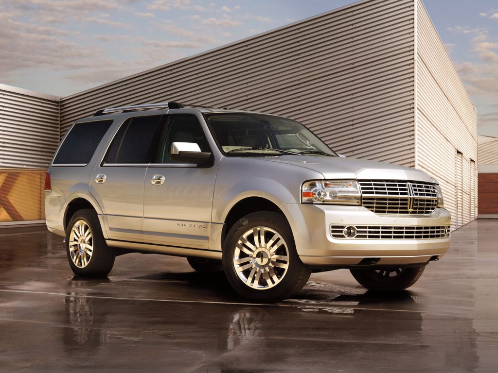 2014 Lincoln Navigator L Pricing, Photos & Specs
