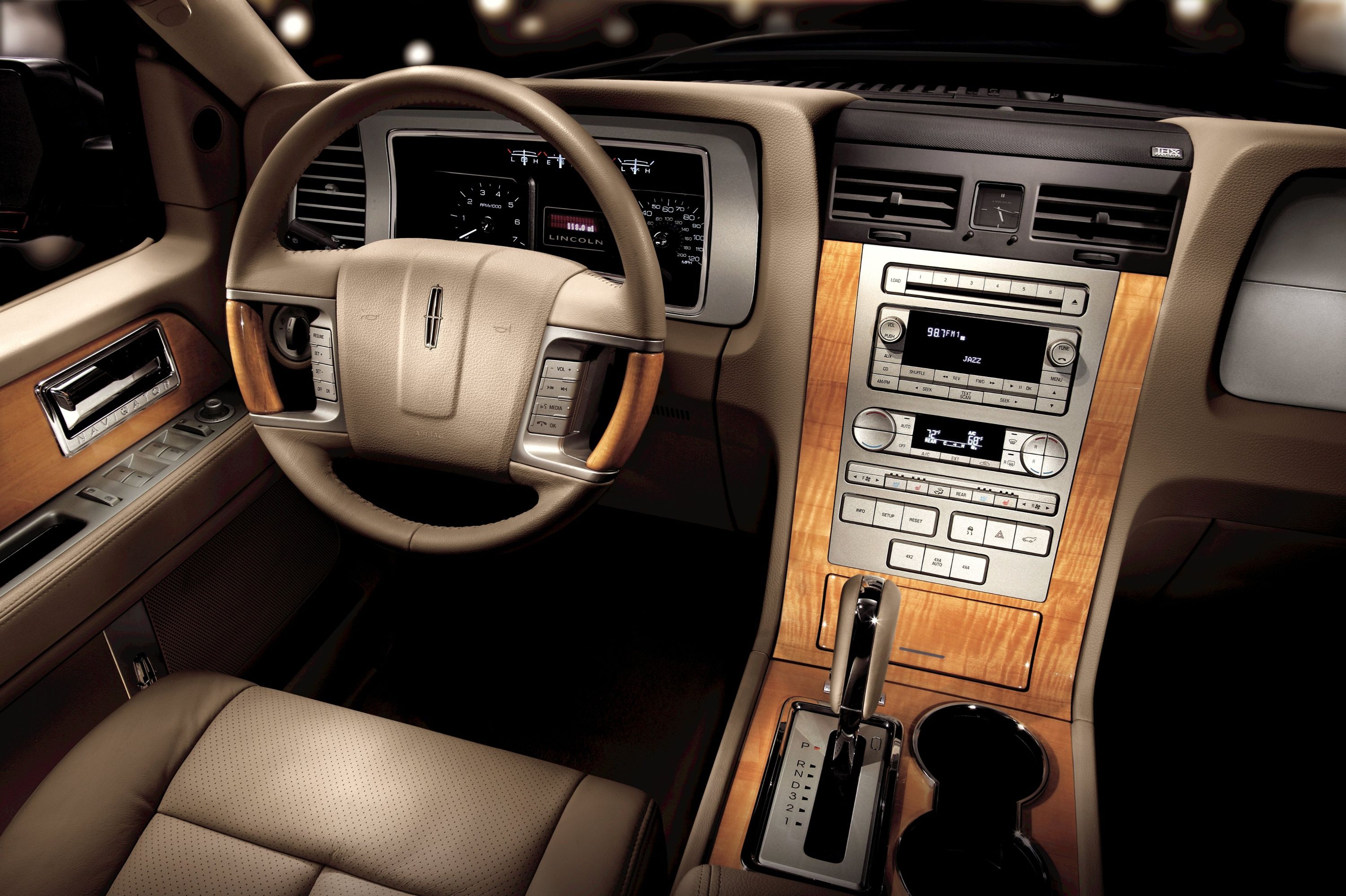 2008 Lincoln Navigator L Pricing, Photos & Specs