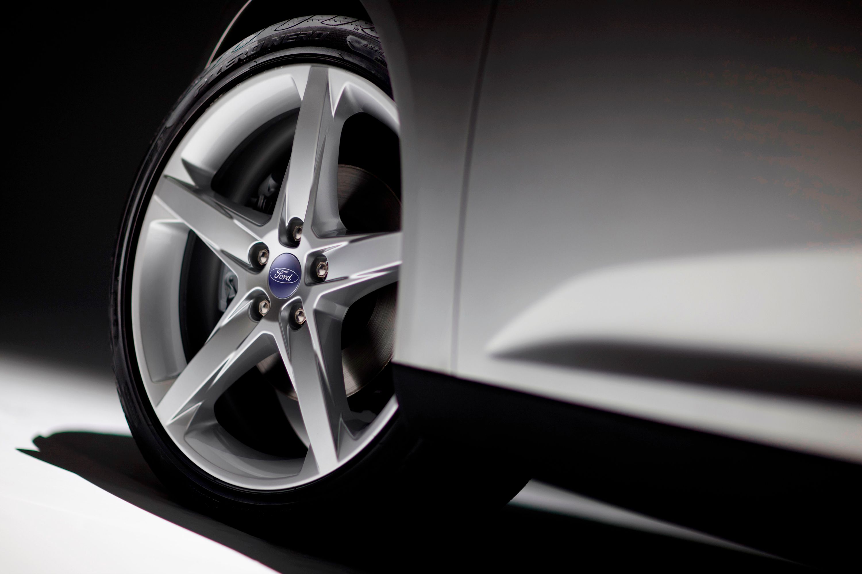 2014 Ford Focus Sedan Exterior Photos