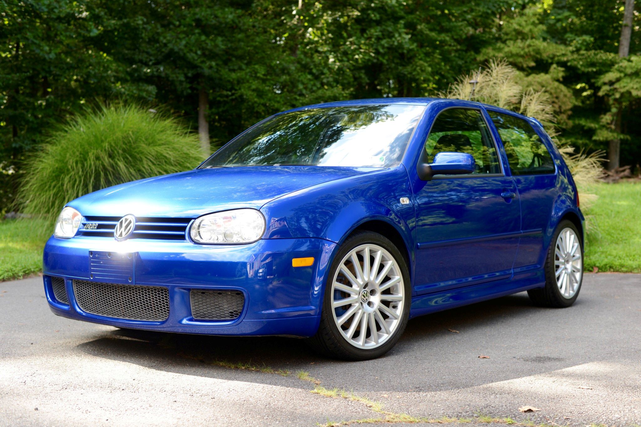 Weekly Treasure: 2004 Volkswagen Golf R32