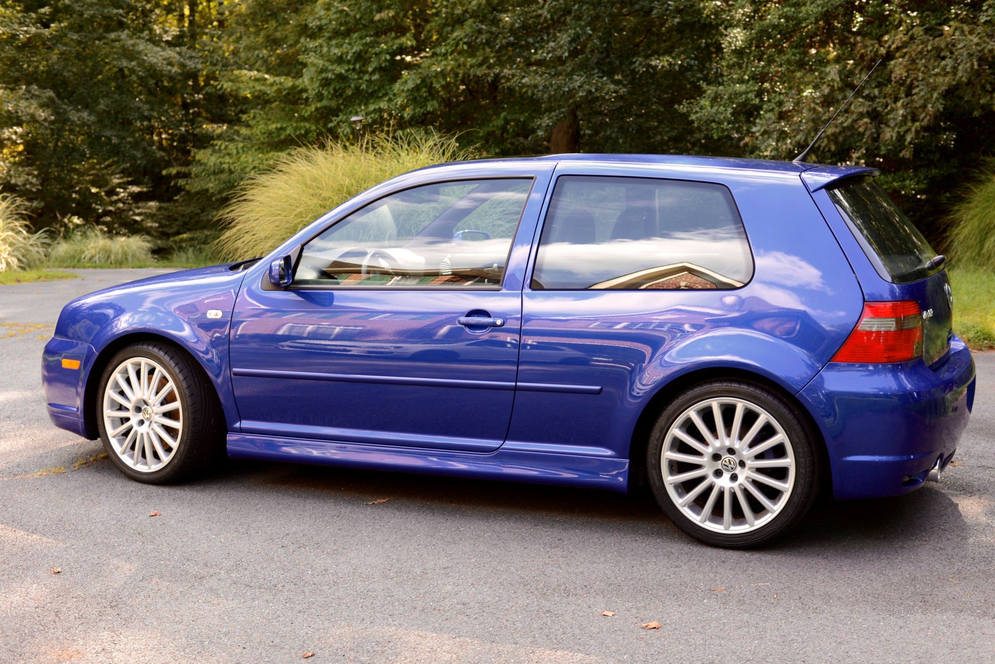 Weekly Treasure: 2004 Volkswagen Golf R32