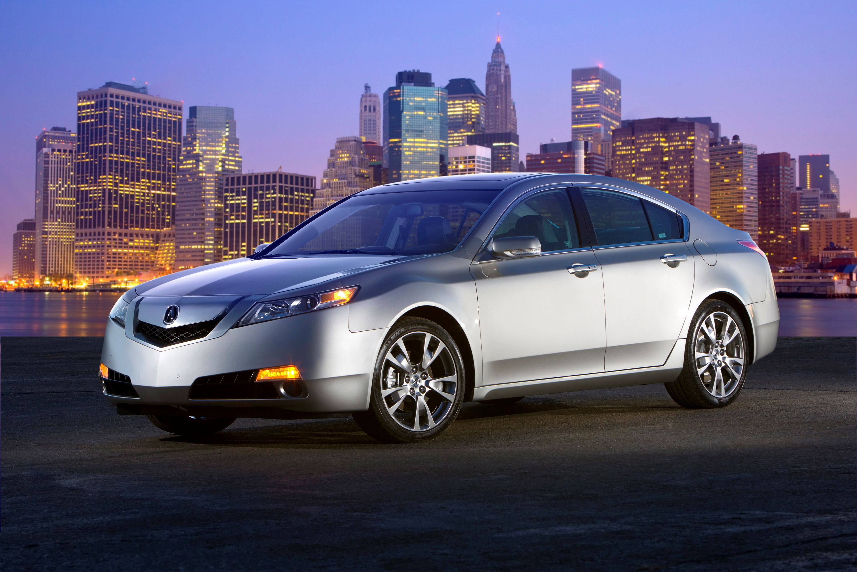 The Manual Acura TL Is One Of The Coolest Sedans Ever Made