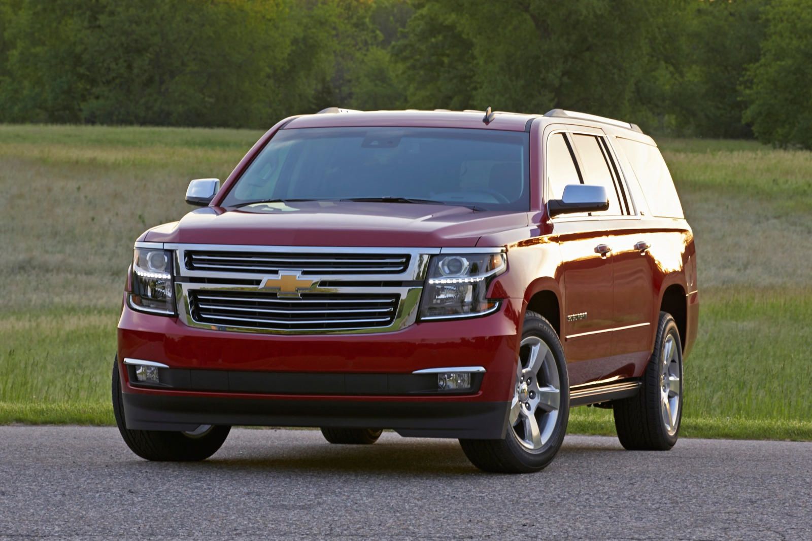 Chevrolet Really Wants To Move Its Old Suburbans