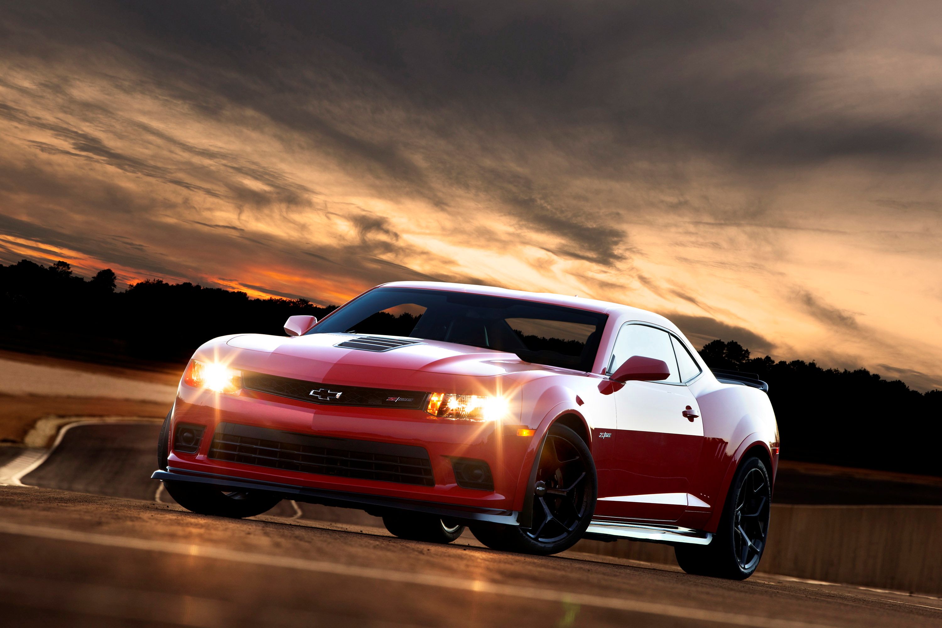 2014-15 Camaro SS Z28 Package Front Splitter, image size:3000x2000
