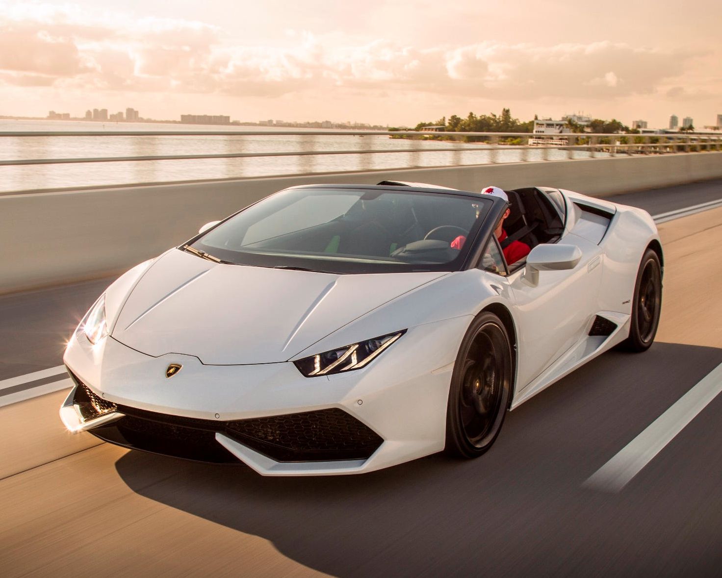 Lamborghini Dealership Sued Because Huracan Changed Colors