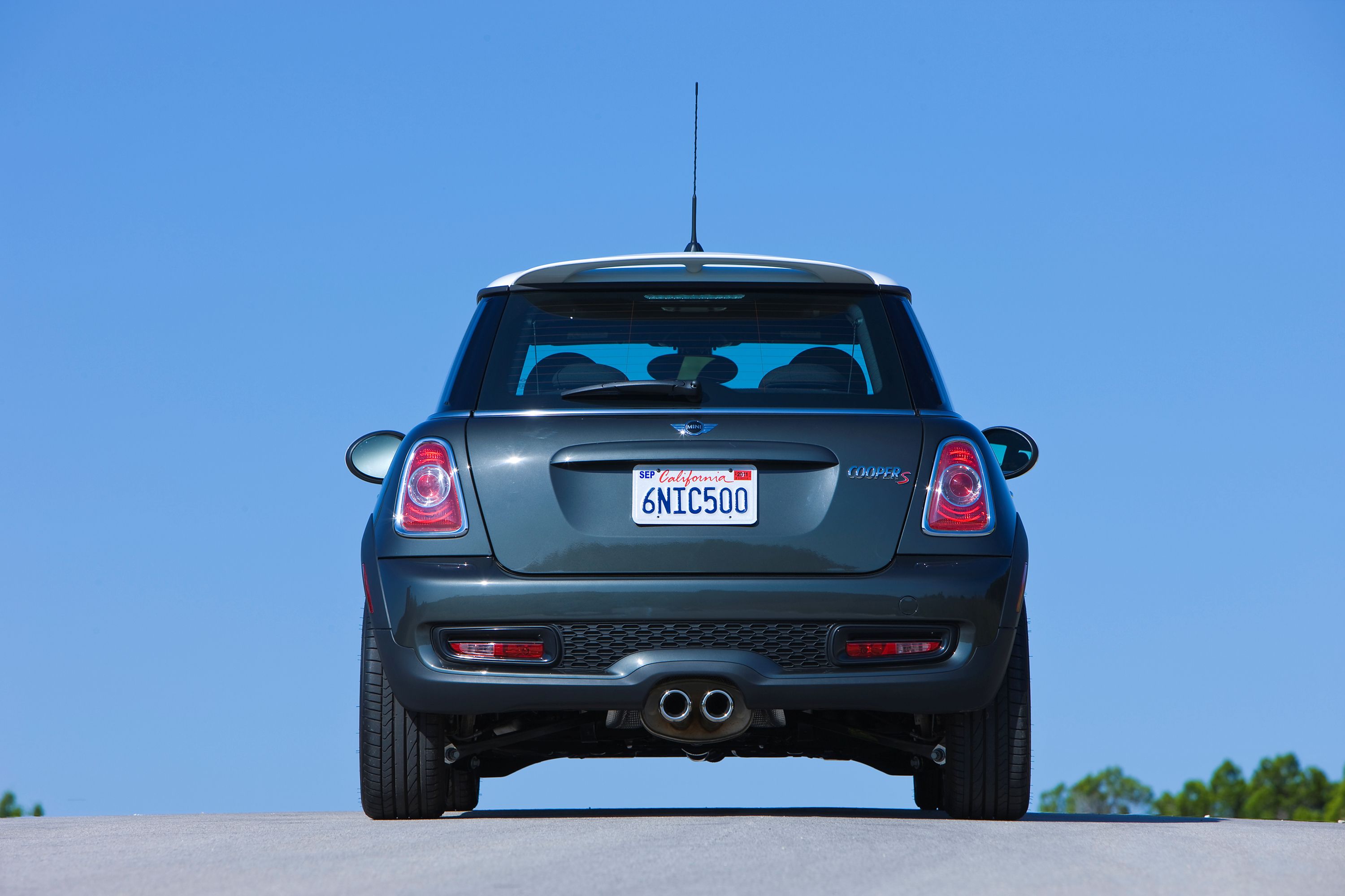 2010 Mini Cooper Hardtop Pricing, Photos & Specs