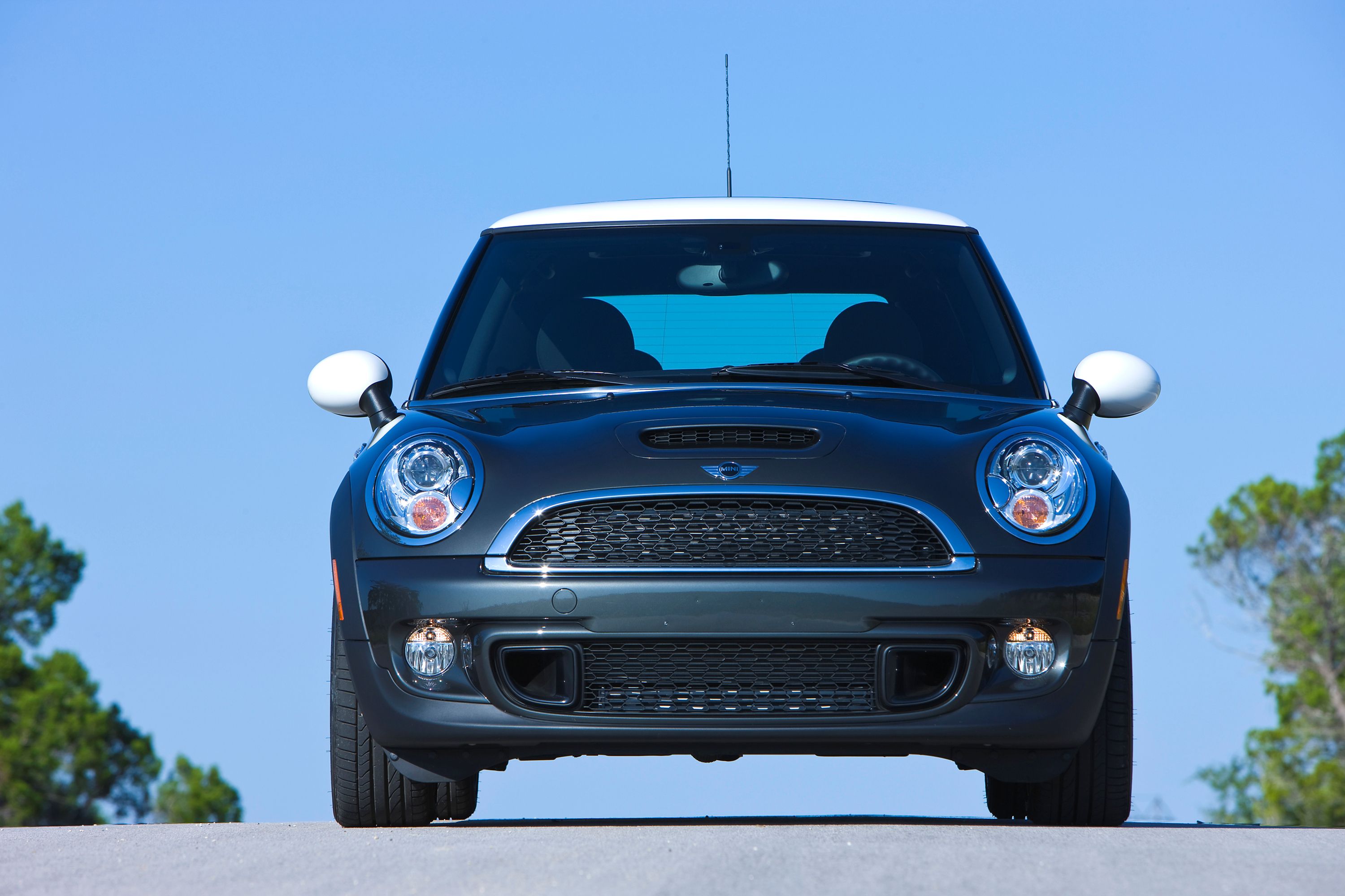 2010 Mini Cooper Hardtop Pricing, Photos & Specs
