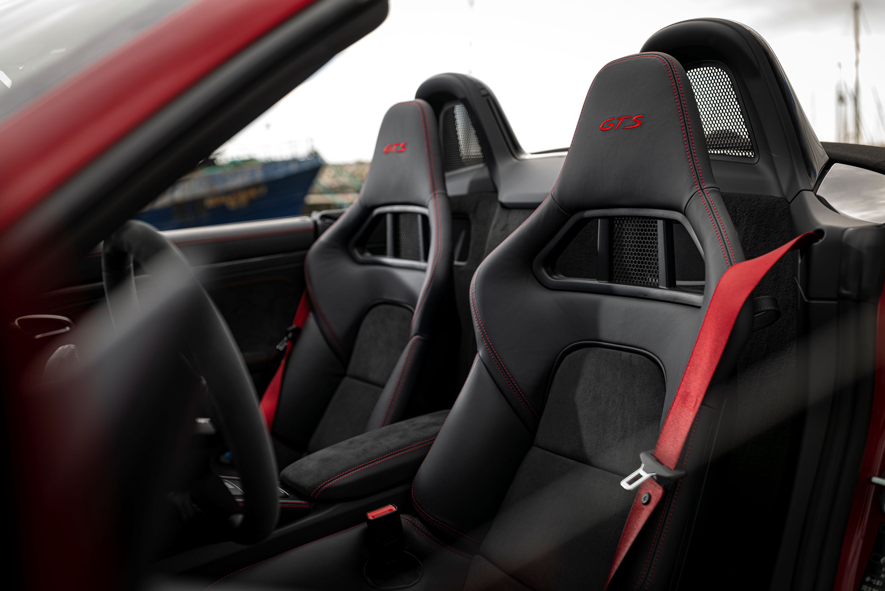 2025 Porsche 718 Boxster Pricing, Photos & Specs