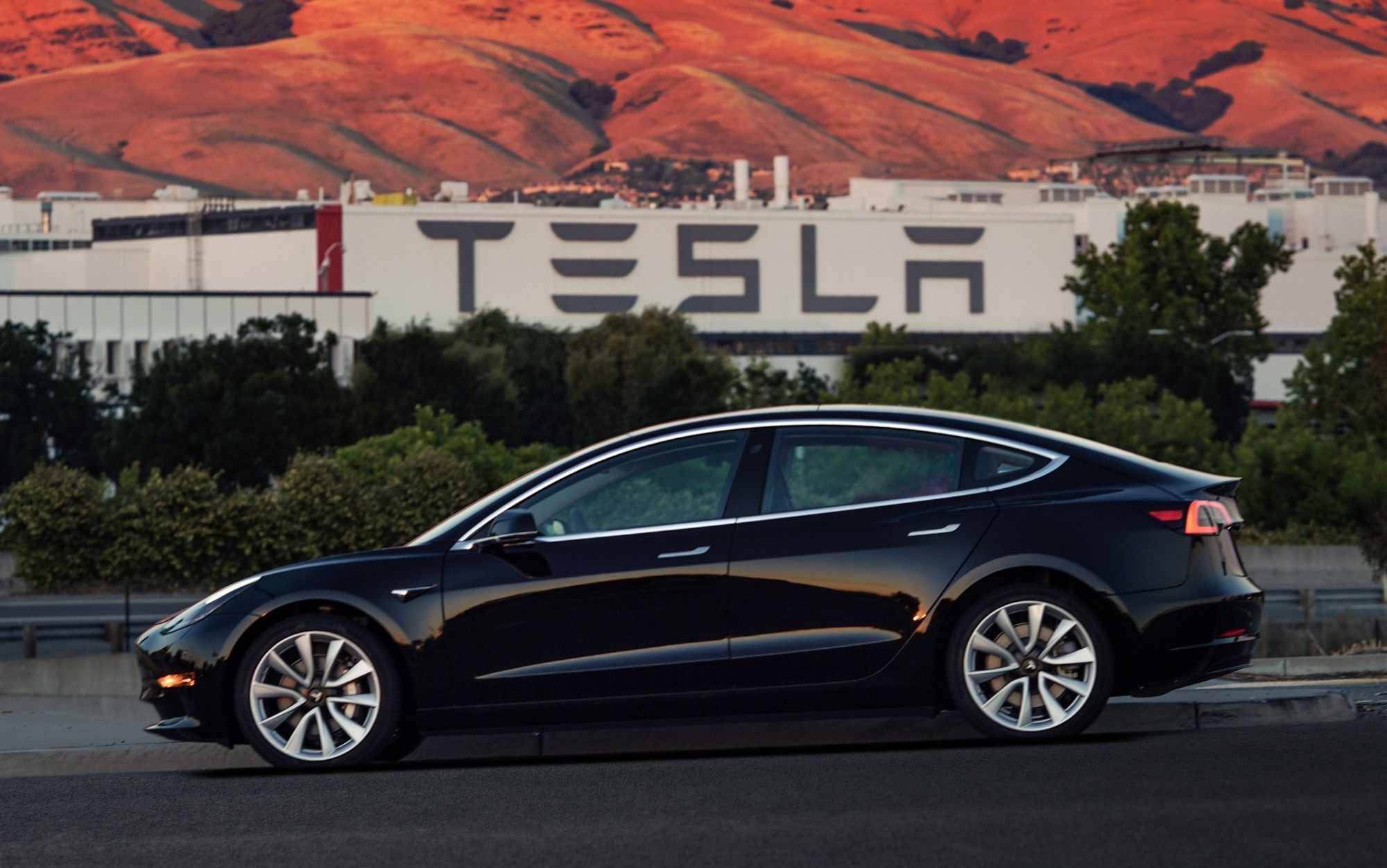 Angry Chinese Tesla Owners Claim Americans Have Better Teslas