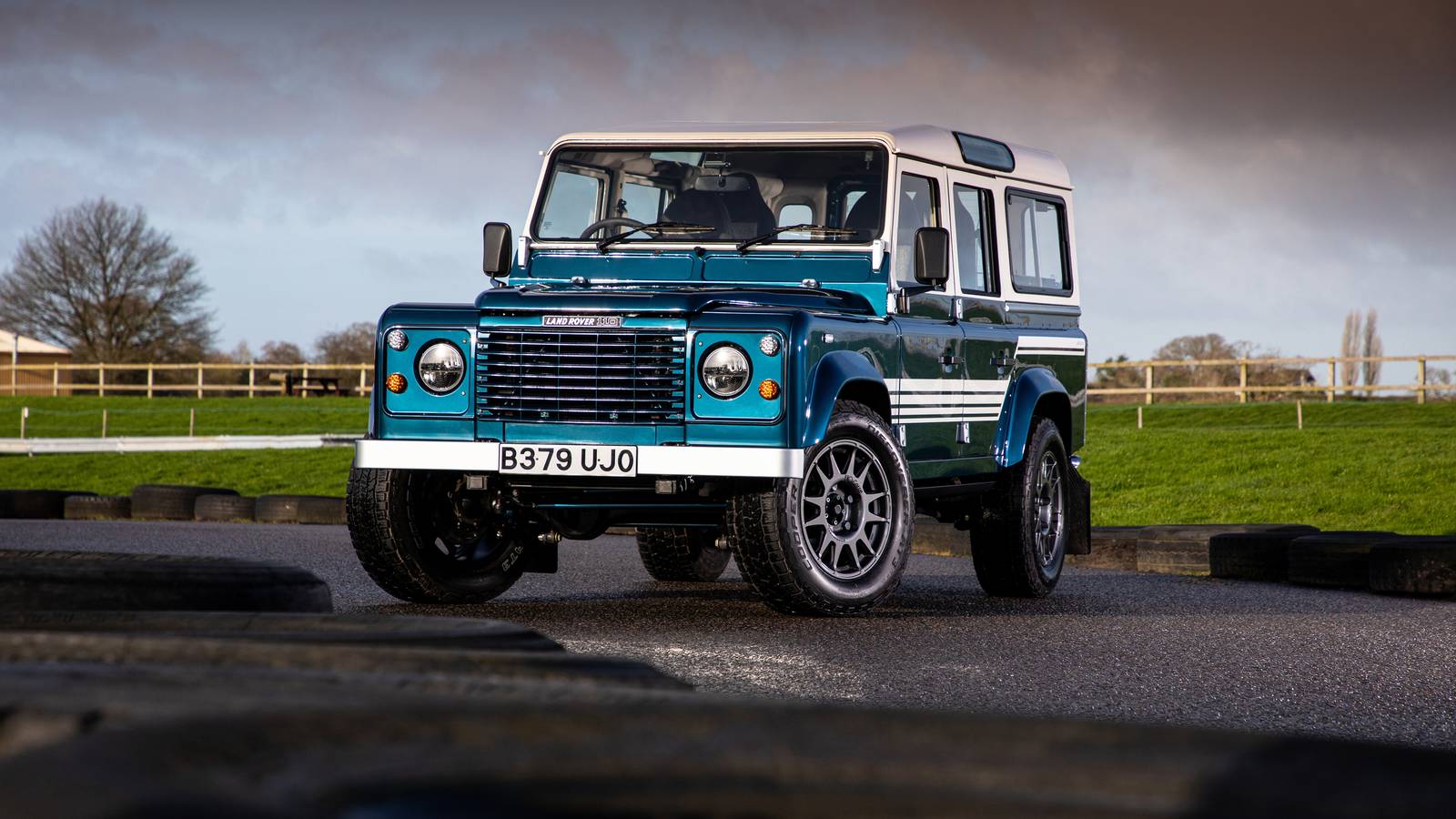 This Might Be The Ultimate Land Rover Defender Restomod