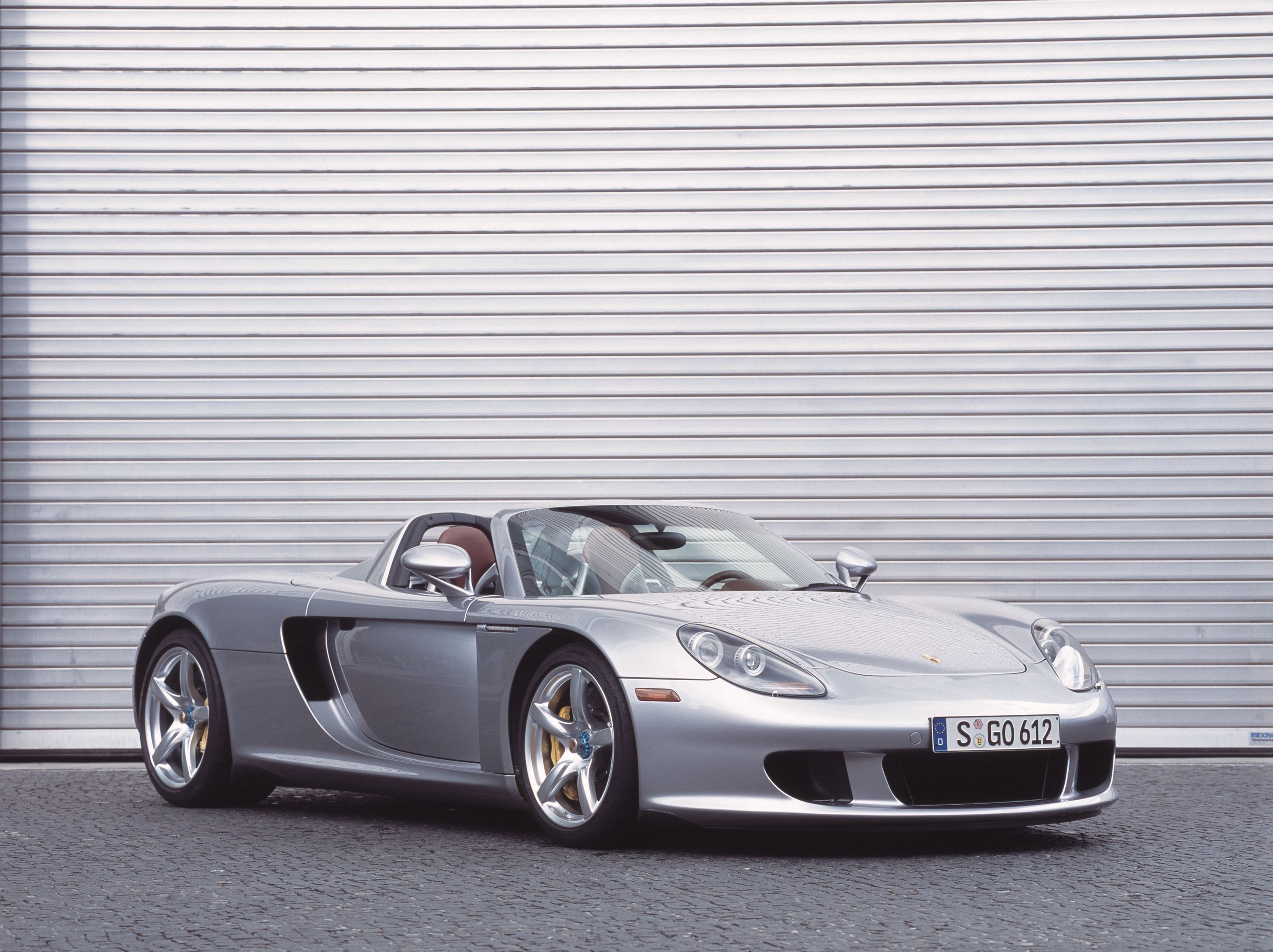 Is The Porsche Carrera GT The Most Dangerous Road Car Ever Made?