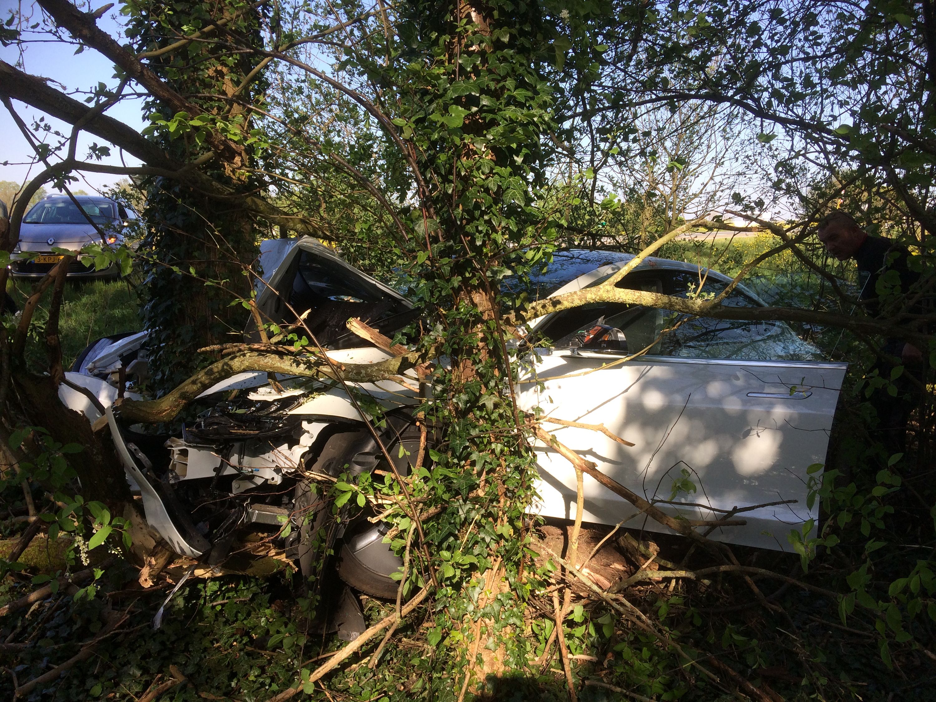 Tesla Model 3 Driver Thinks Autopilot Could Ve Prevented His Nasty Crash Tesla Model 3 Driver Thinks Autopilot Could Ve Prevented His Nasty Crash