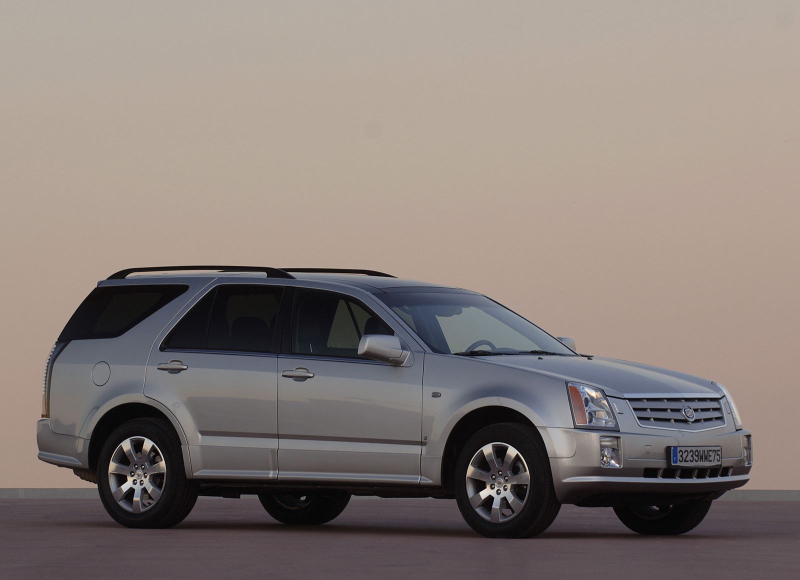 2009 Cadillac SRX - Review | CarBuzz