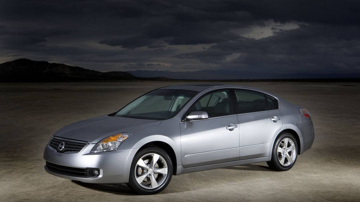 2009 Nissan Altima Specs & Trims