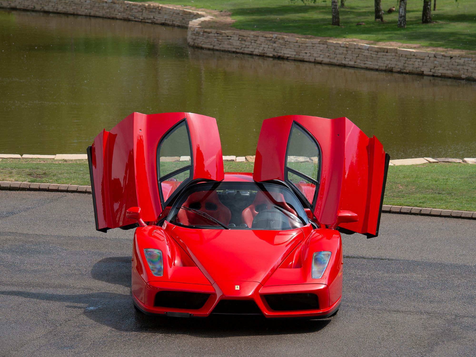 This Ferrari Enzo Just Set a World Record