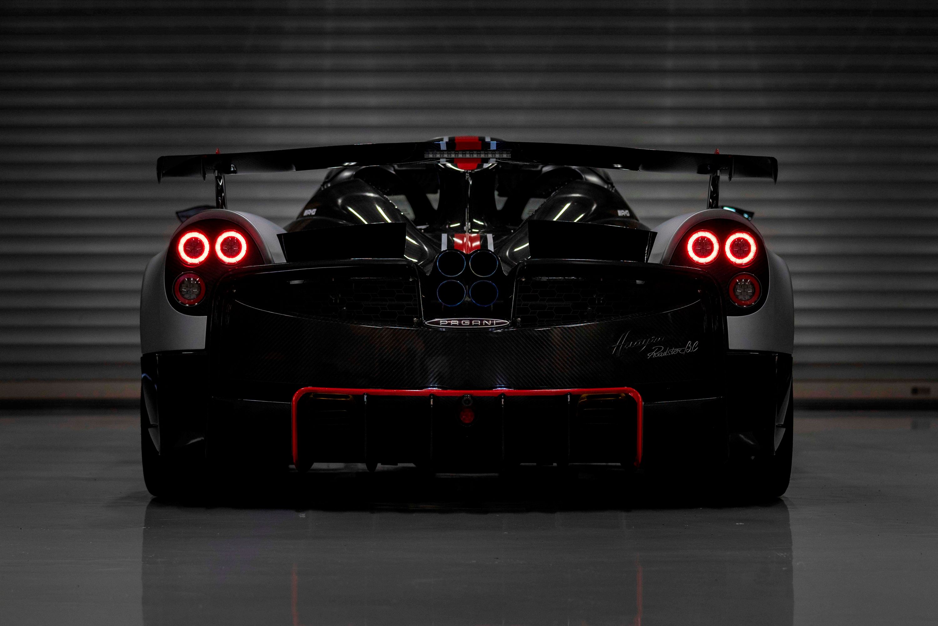 Pagani Huayra Roadster BC Sets Incredible New Lap Record
