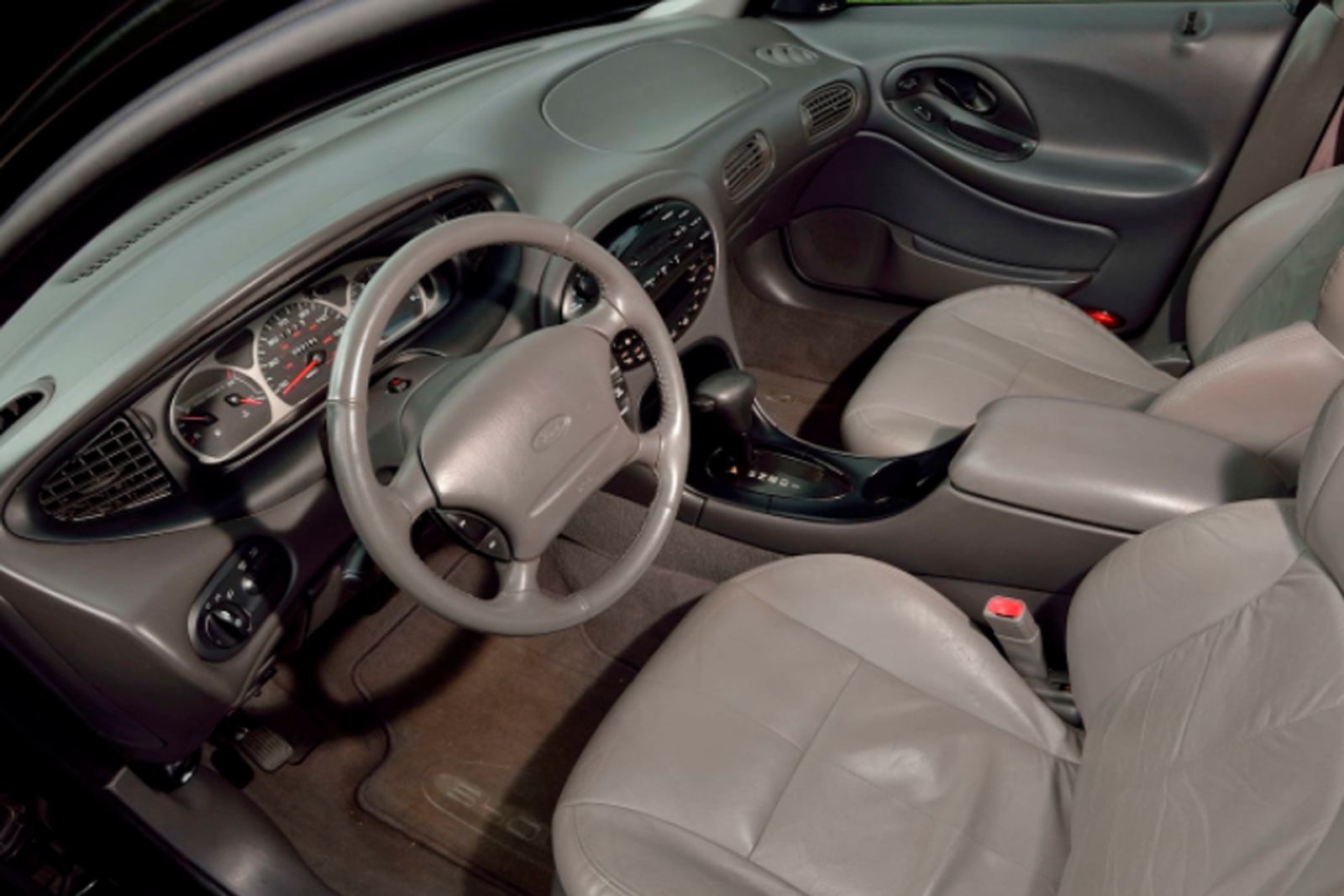 This V8-Powered 1999 Ford Taurus SHO Is Dirt Cheap