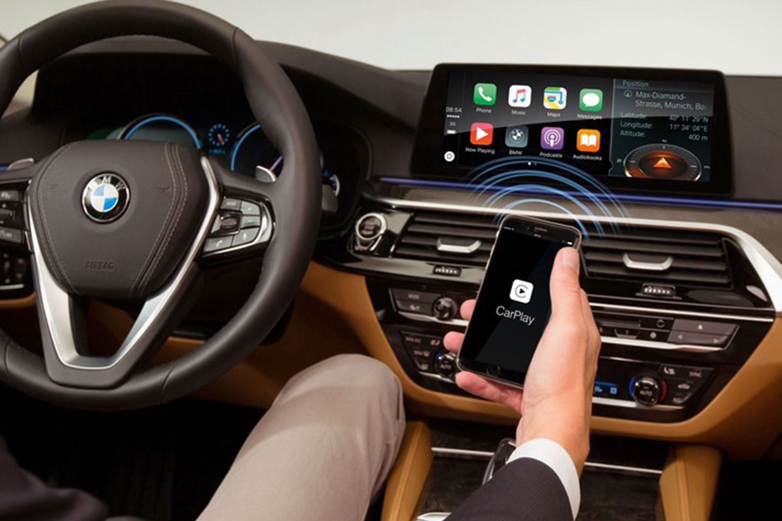 BMW Owners Told To Pay For Apple CarPlay Again