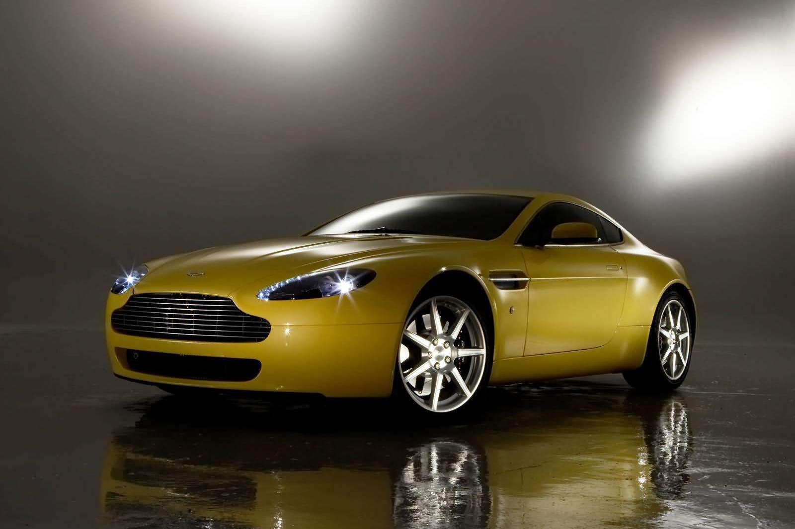 2008 Aston Martin V8 Vantage Coupe Pricing, Photos & Specs