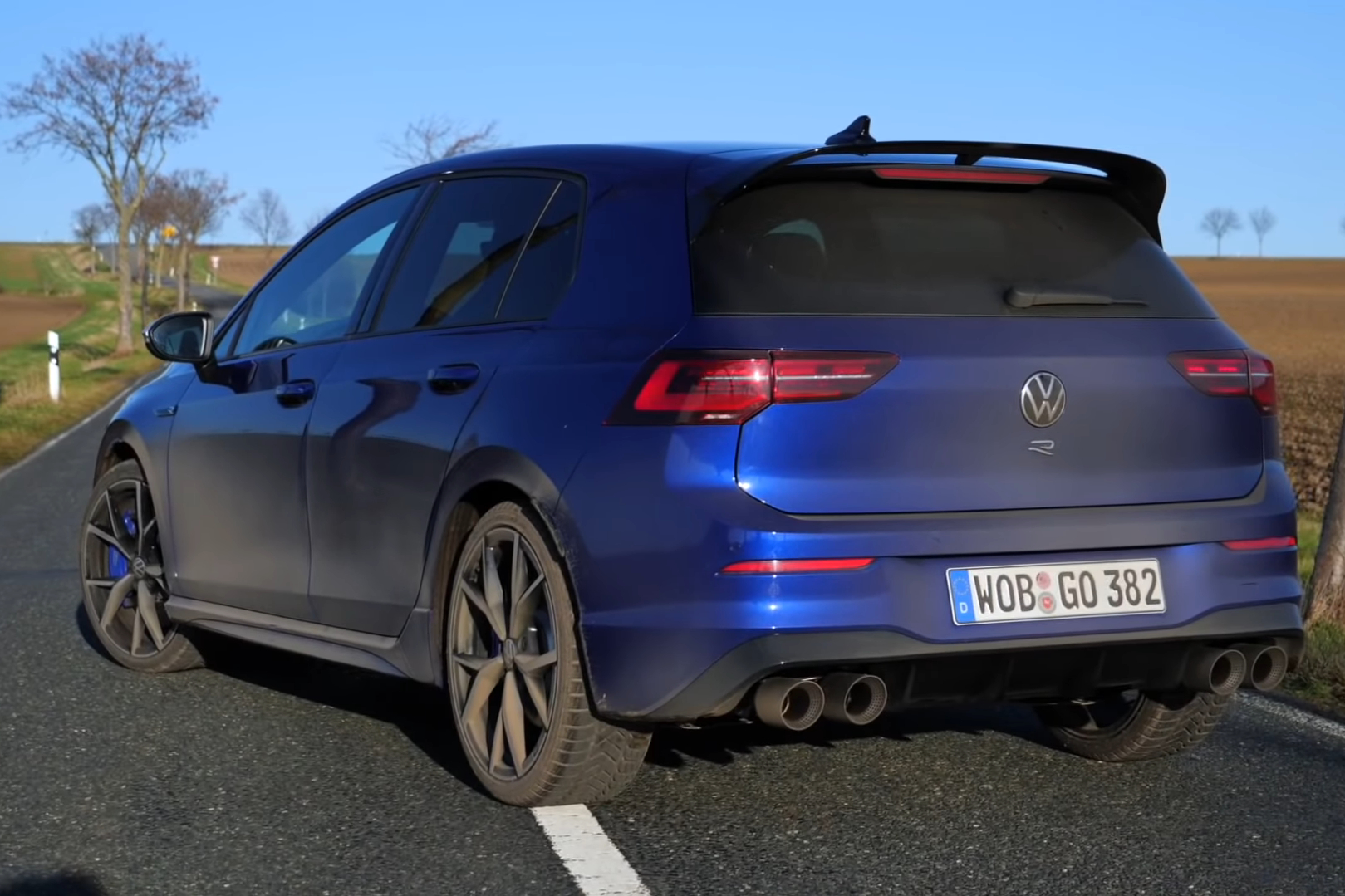 Watch The 2022 VW Golf R Use The New Drift Mode