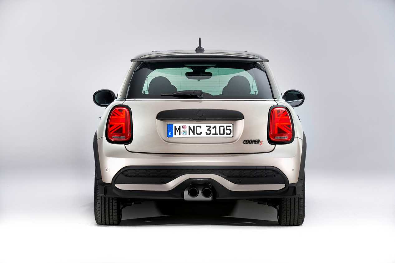 Mini Cooper 2024 Rear View 2024 Mini Cooper Hardtop Pricing, Photos & Specs