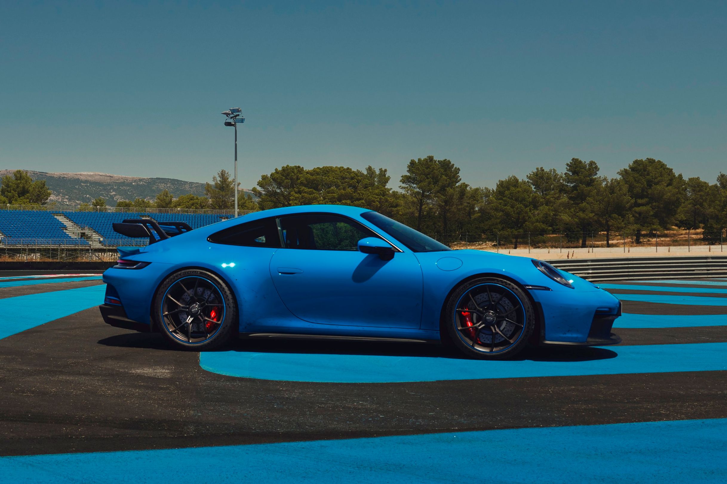 Rezvani Retro RR1 Is A Porsche 935-Inspired Retromod With Up To 750 HP