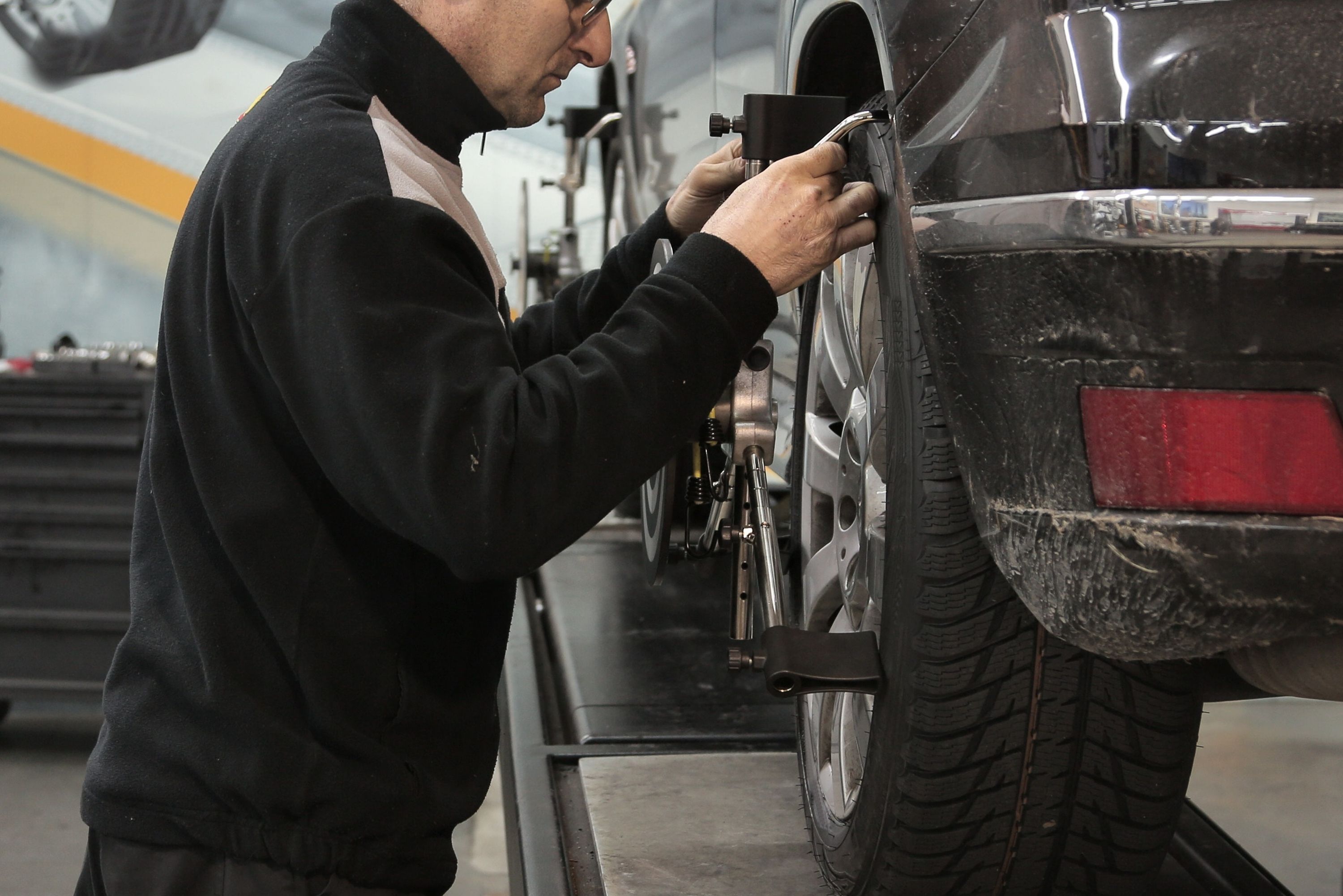 How To Solve Problems With Car Wheel Alignment