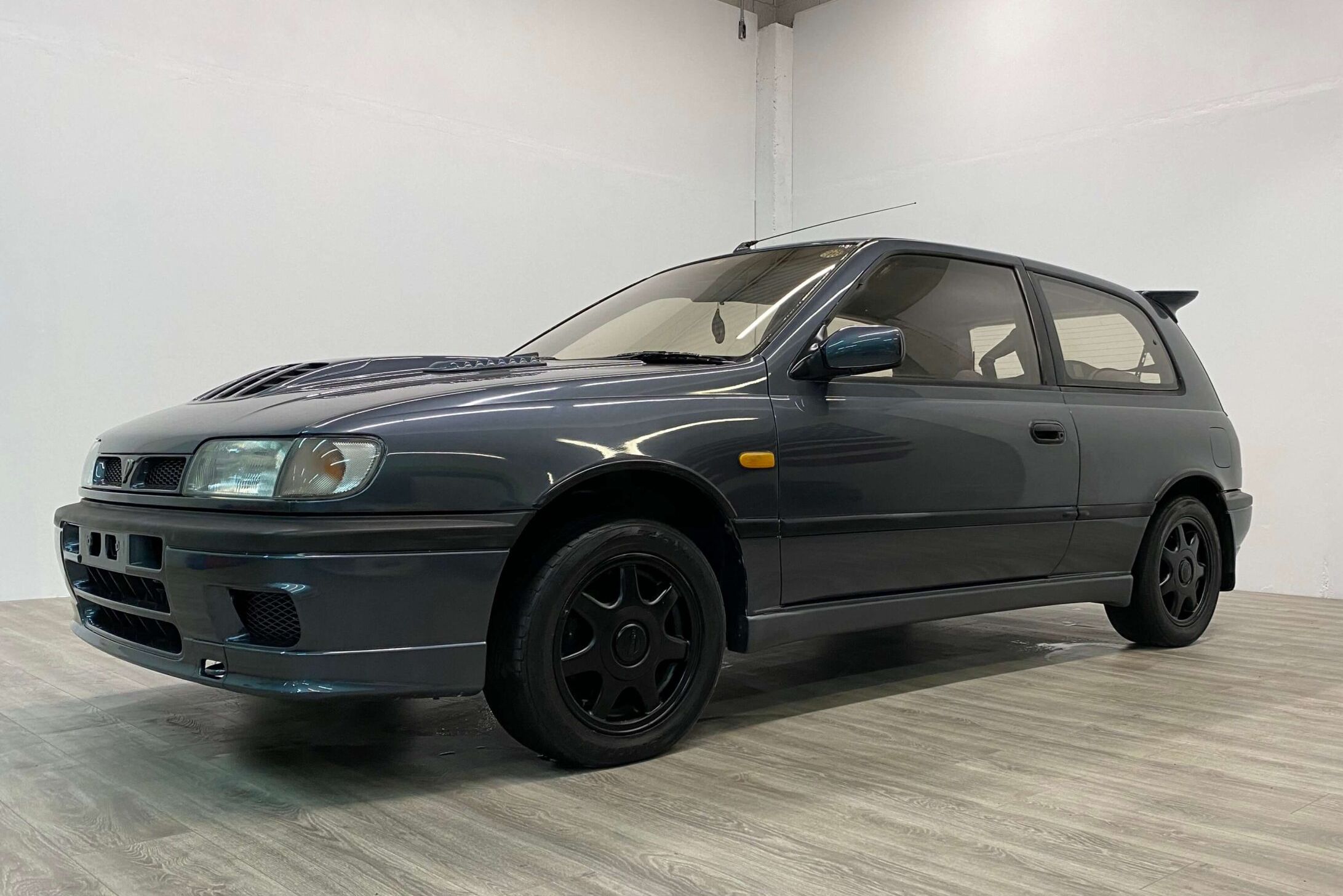 Weekly Treasure: 1991 Nissan Pulsar GTI-R