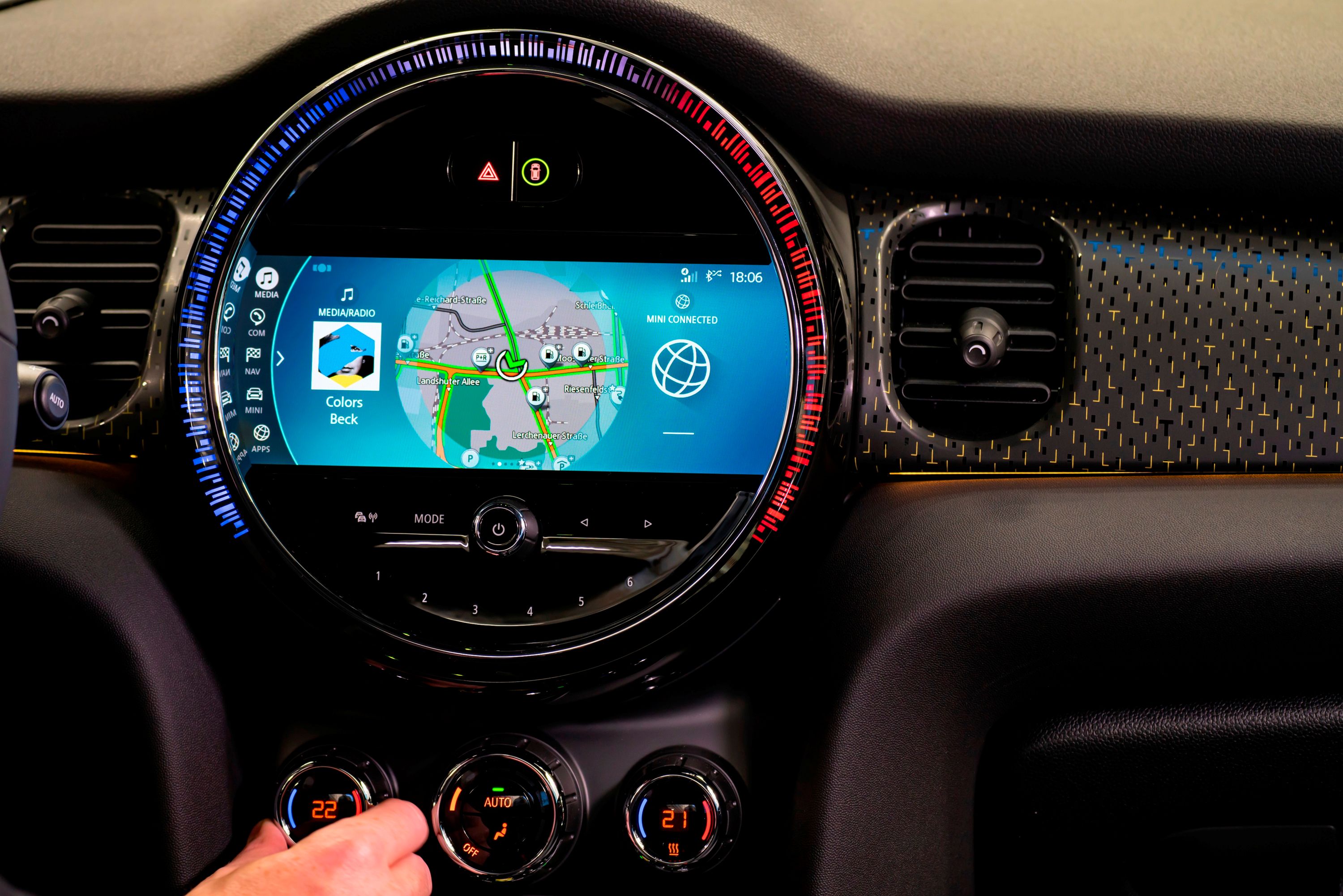 Mini's New Infotainment System Is A Big Step Up