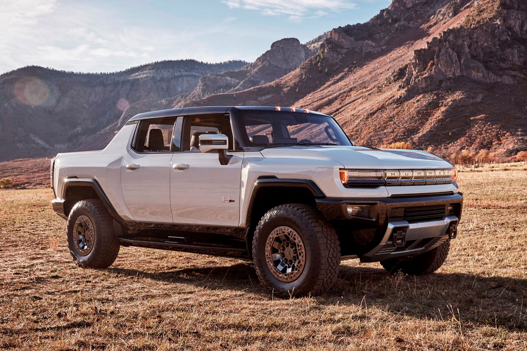GMC Hummer EV SUV Vs. Pickup: The Main Differences