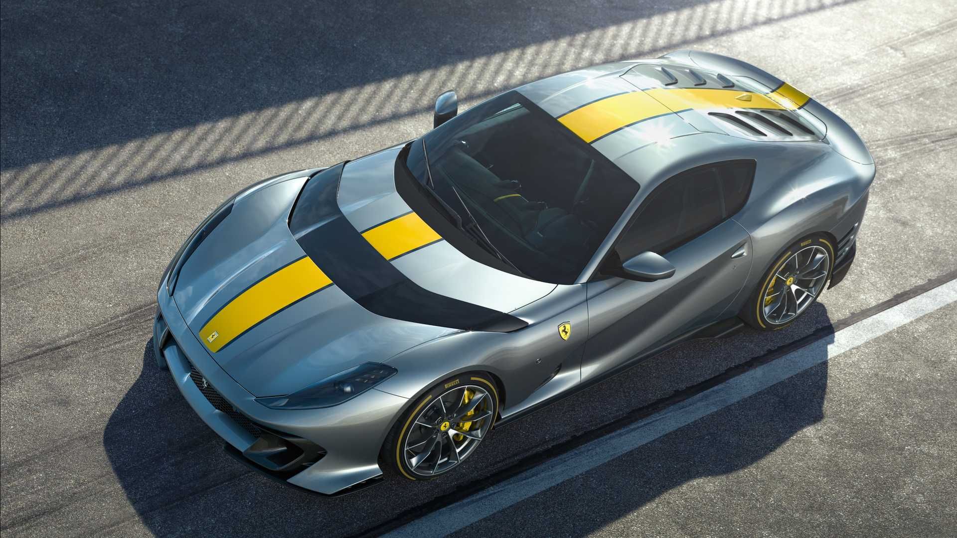 2022-2023 Ferrari 812 Competizione
