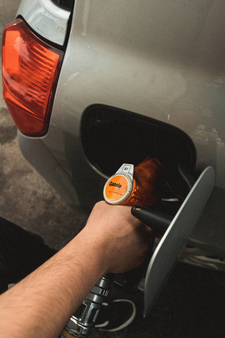 Understanding Gas-Powered Cars And Their Fuel Options