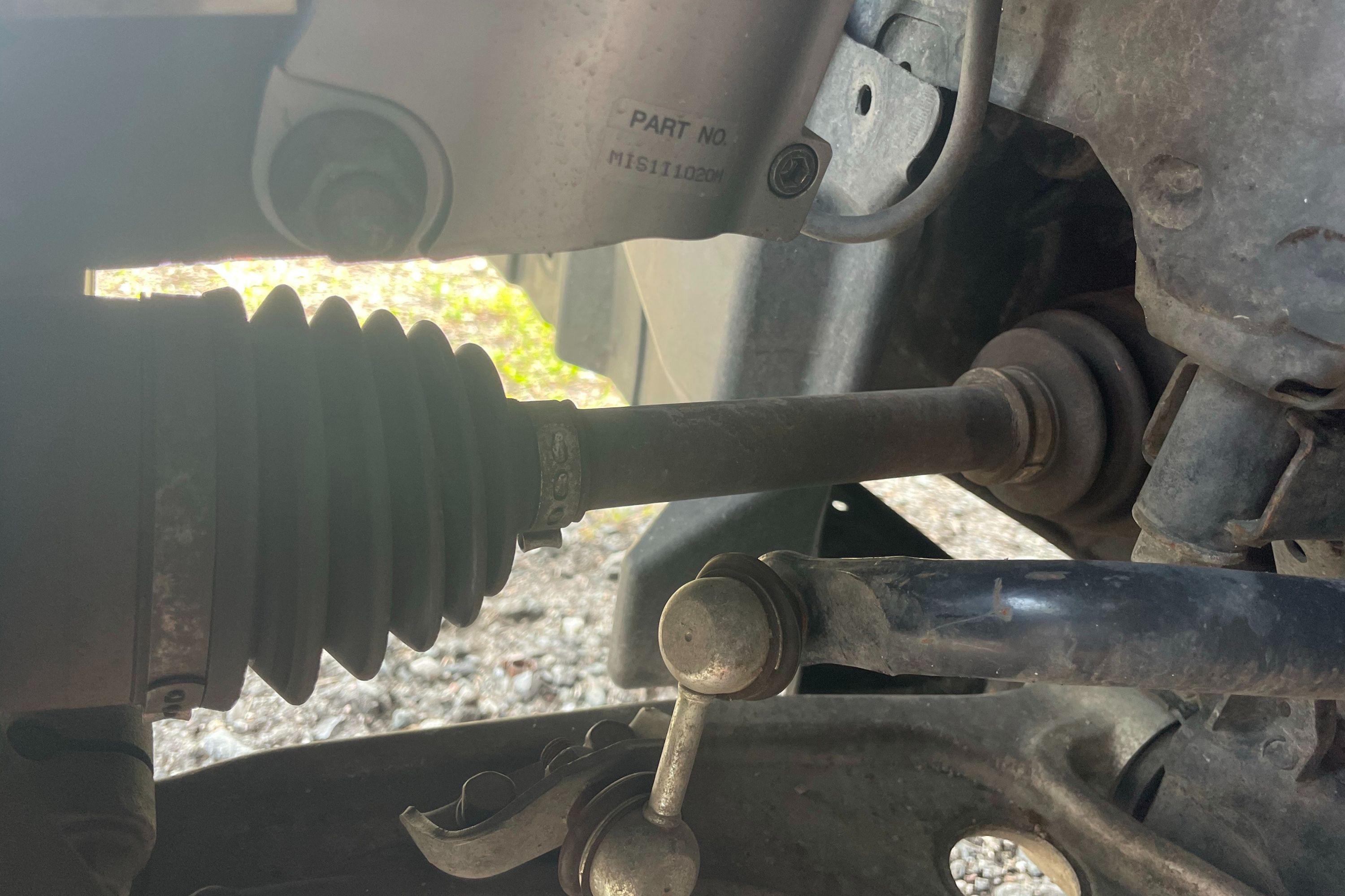 Signs Of A Failing Driveshaft: Key Warning Signals to Watch For