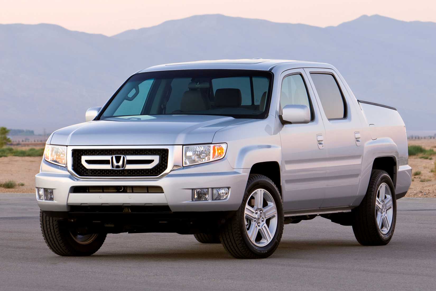 2010 Honda Ridgeline Pricing, Photos & Specs