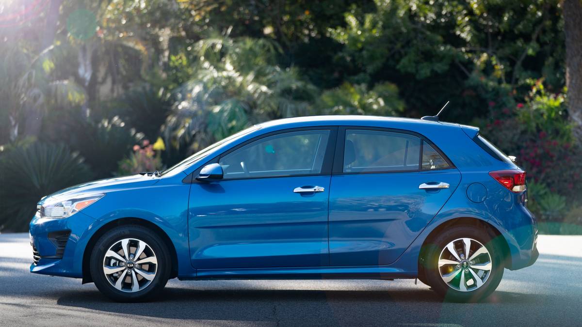 2022 Kia Rio5 Exterior Photos