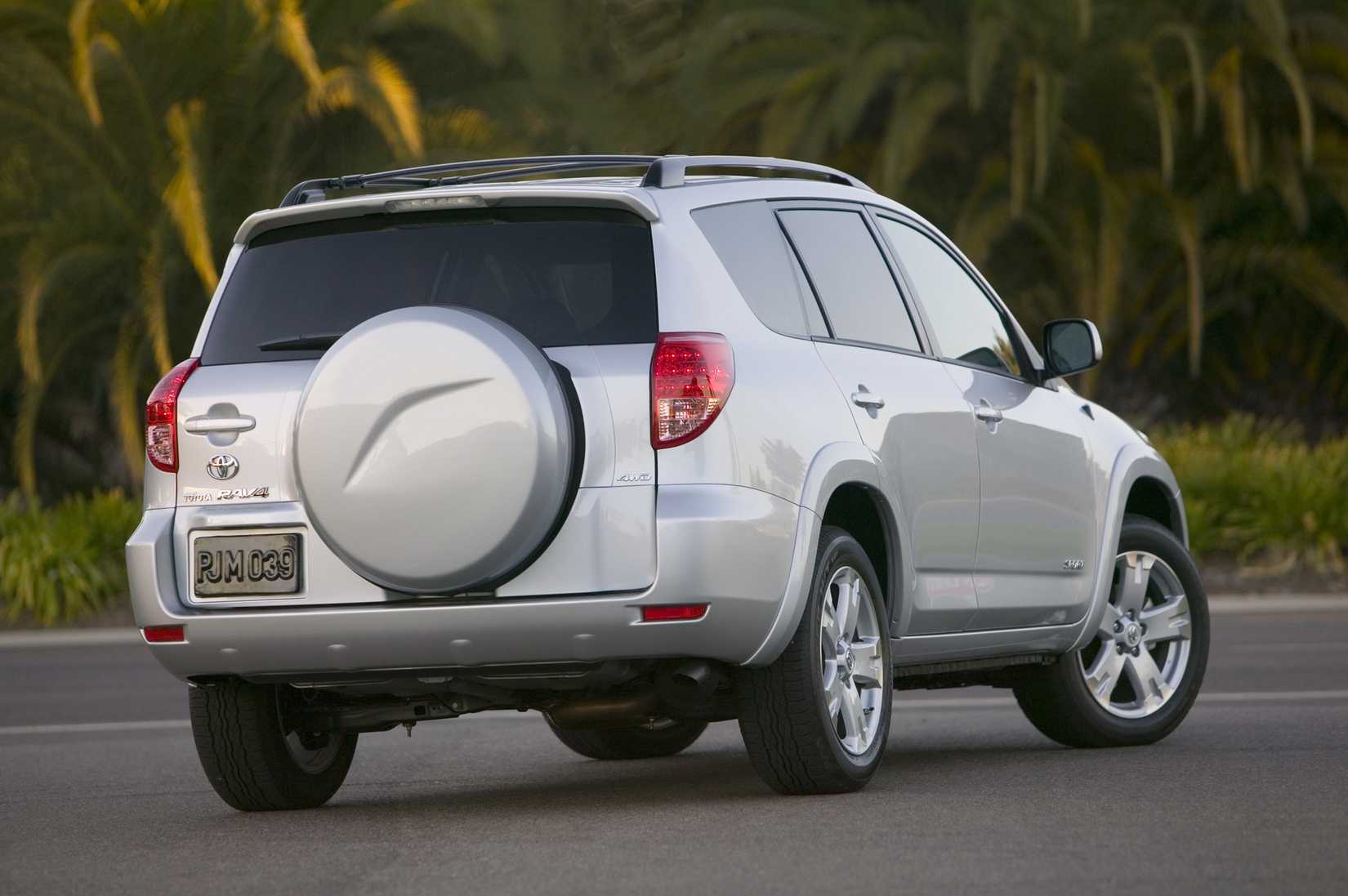 2008 Toyota RAV4 Pricing, Photos & Specs