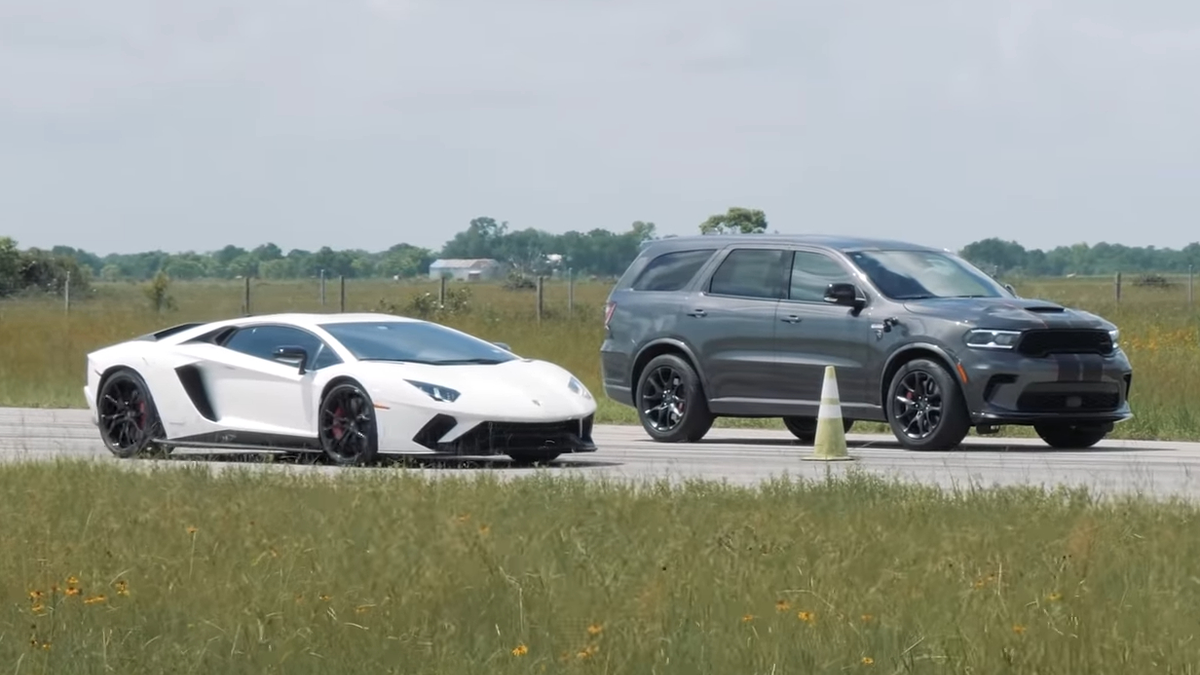 Drag Race: 1,000-HP Dodge Durango Destroys Lamborghini Aventador