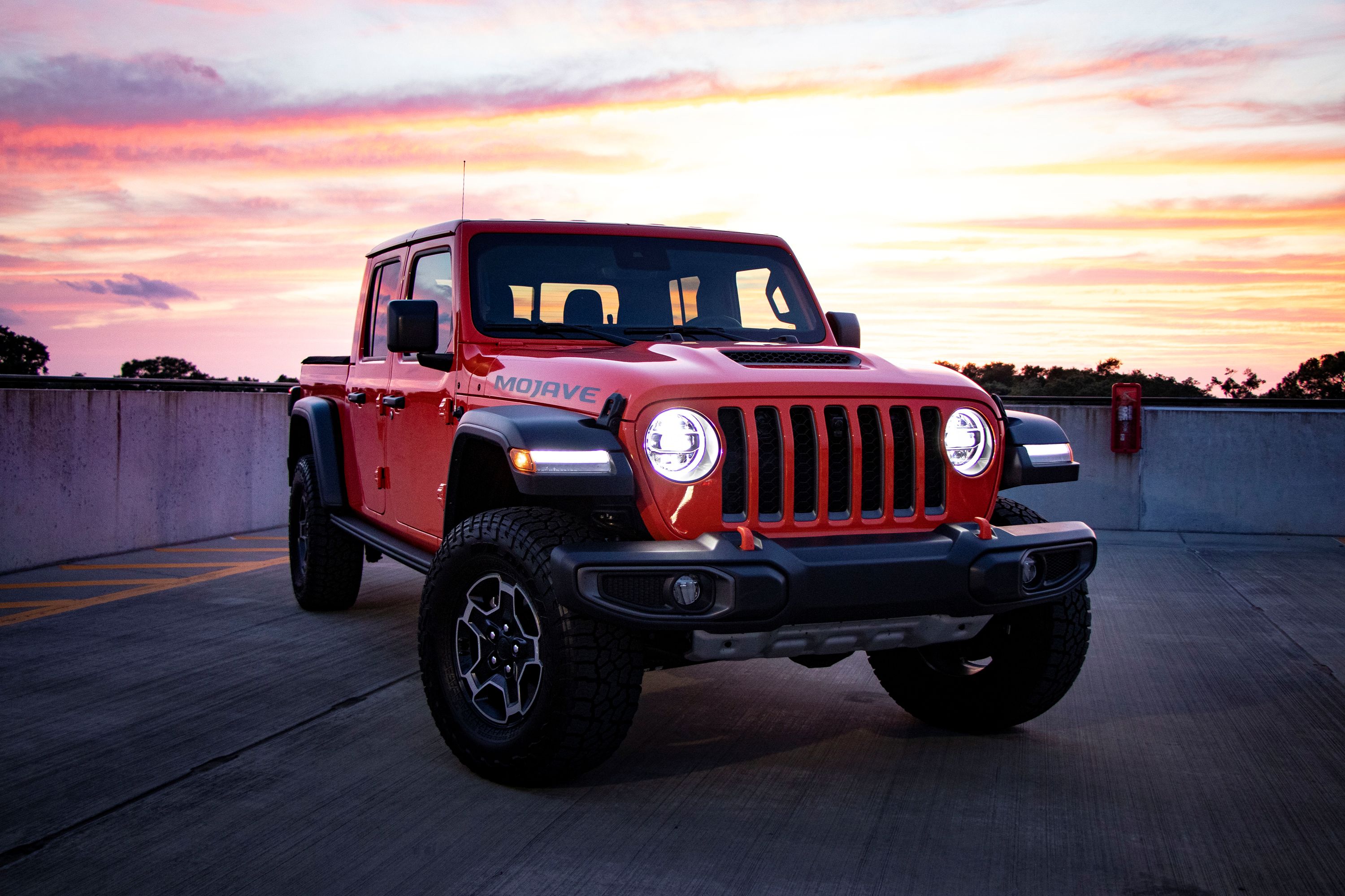 Jeep Might Give Us A V8-Powered Gladiator After All