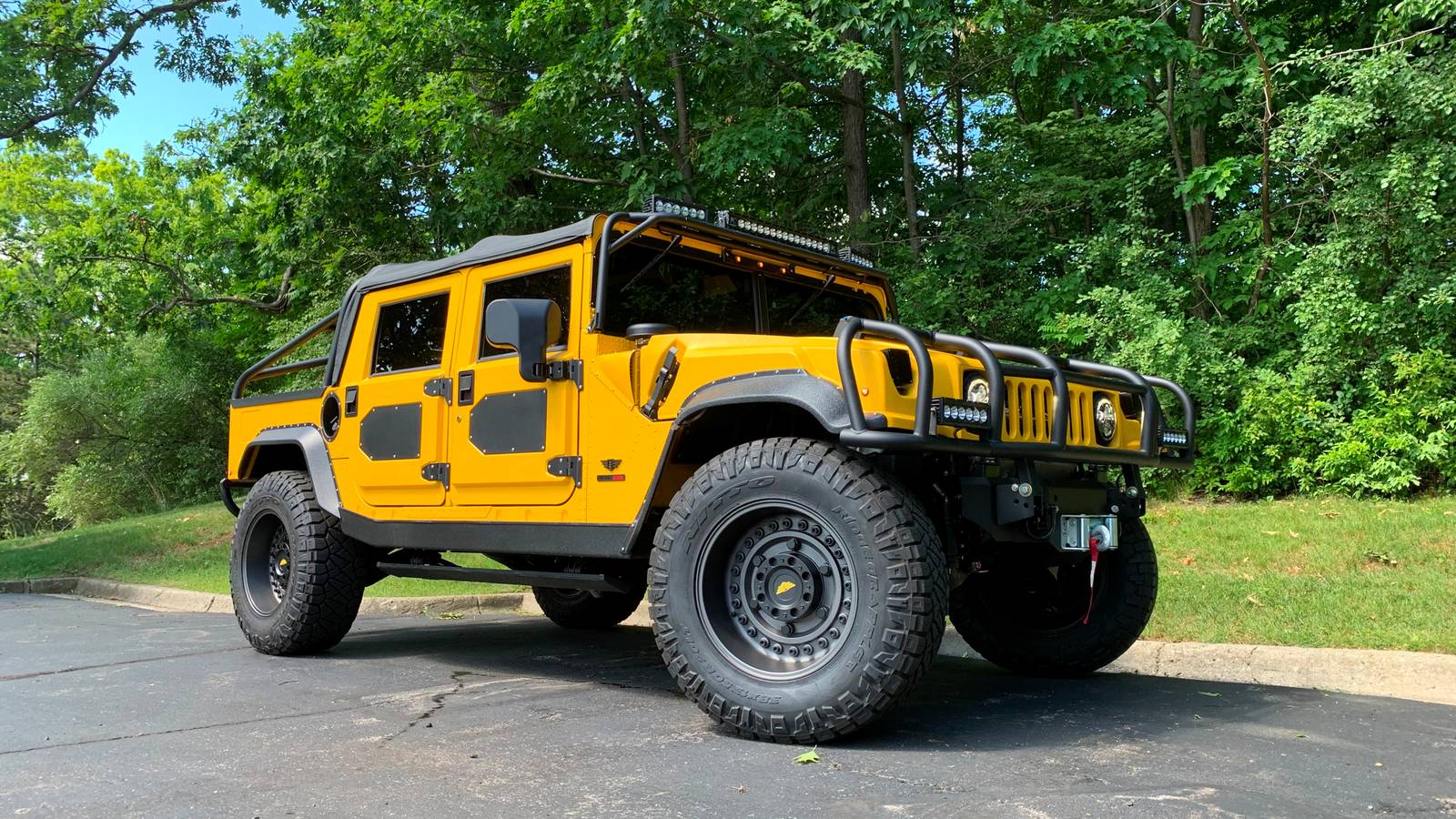 Mil-Spec Hummer M1-R Review: Apocalypse-Ready