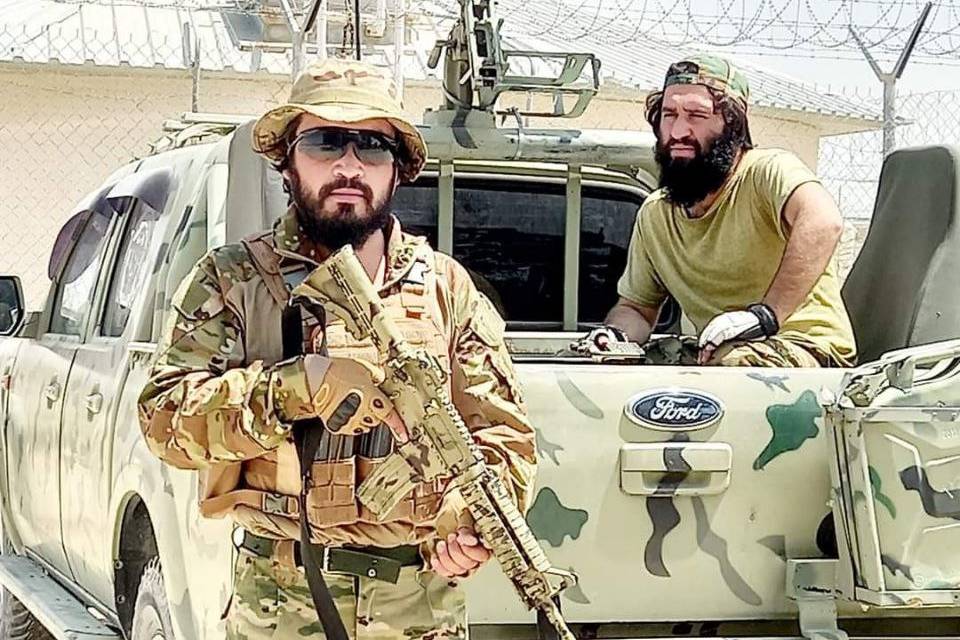 Thousands Of Ford Rangers And Humvees Left Behind In Afghanistan