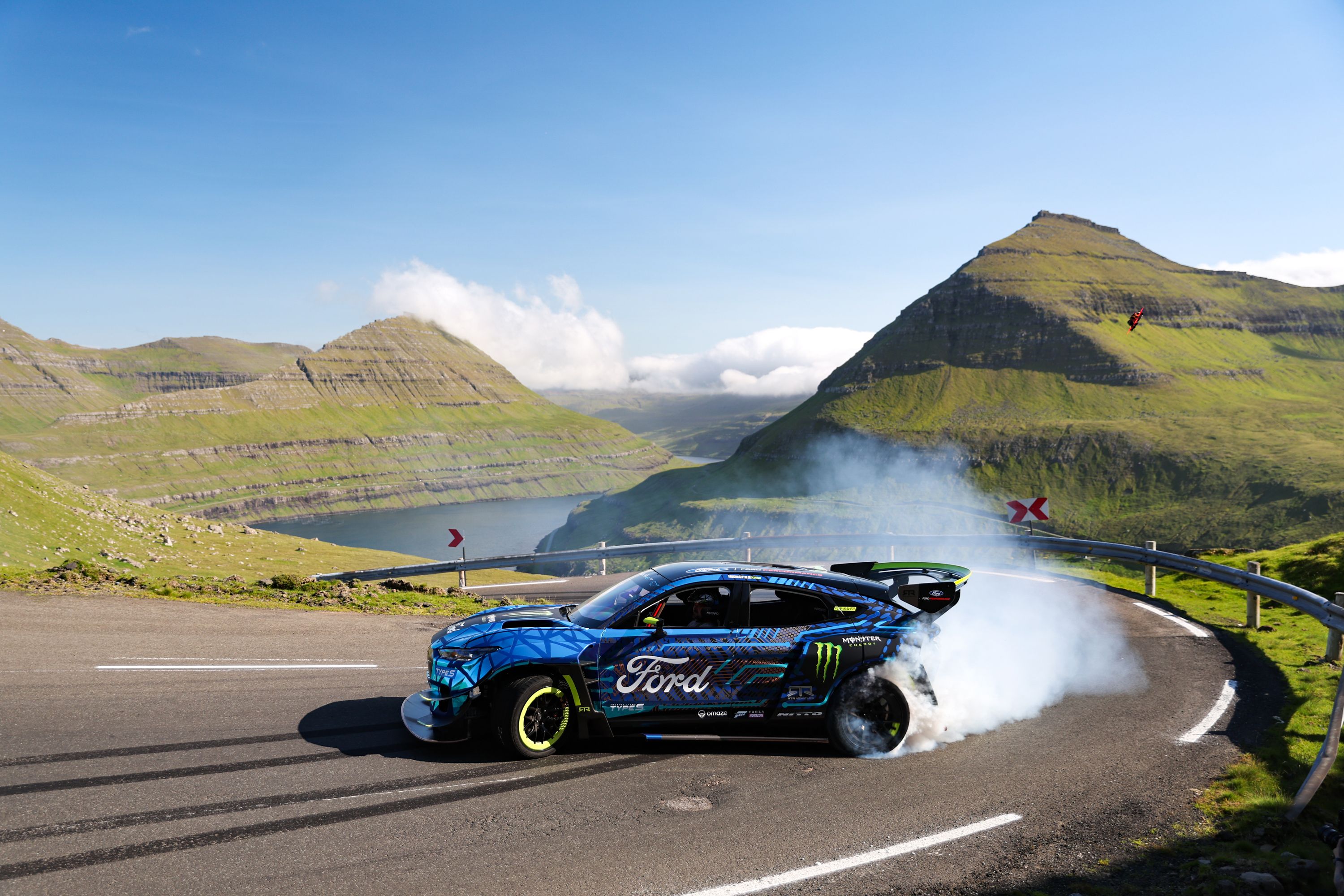 Watch Vaughn Gittin Jr. Drift The 1 400 HP Mustang Mach E In Paradise