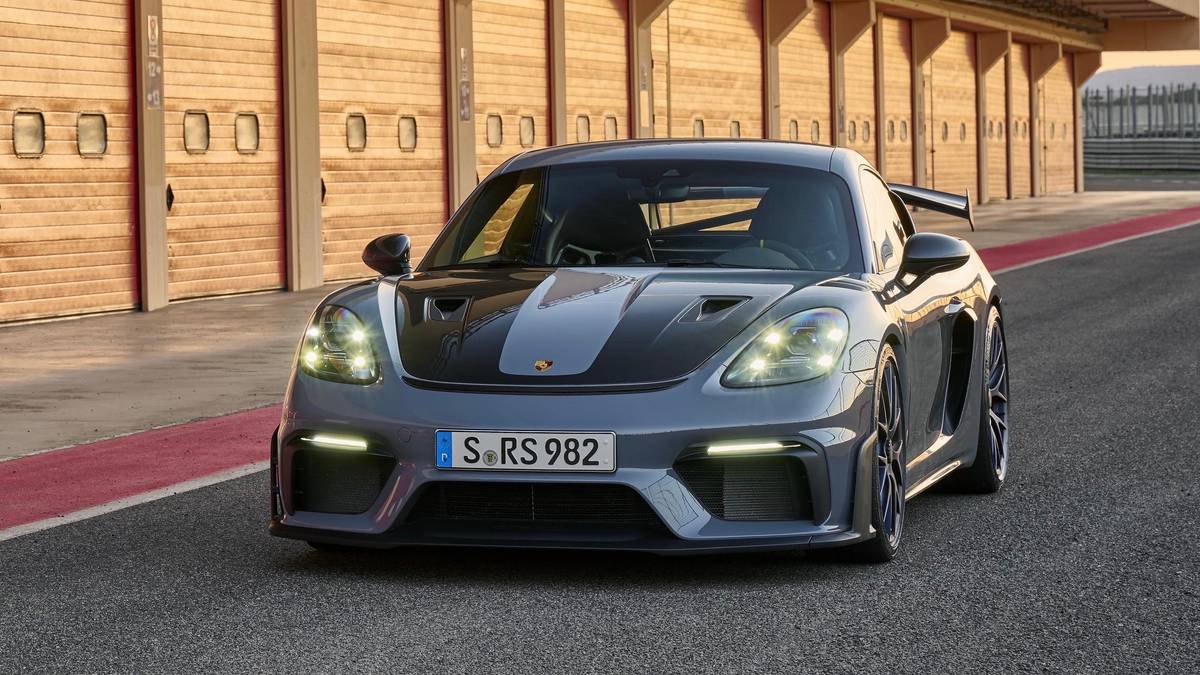 2025 Porsche 718 Cayman GT4 RS Pricing Photos Specs 2025-porsche-718-cayman-gt4-rs-pricing-photos-specs