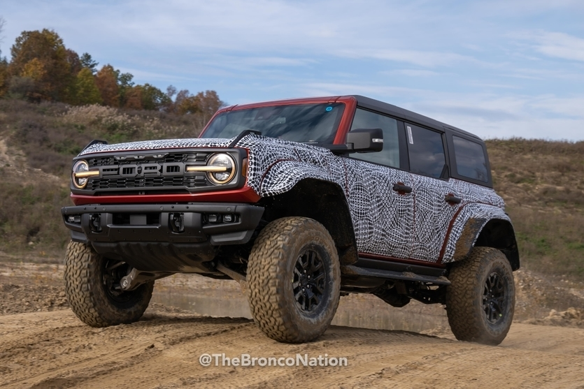 Branco Raptor Watch The New Ford Bronco Raptor In Off-Road Action