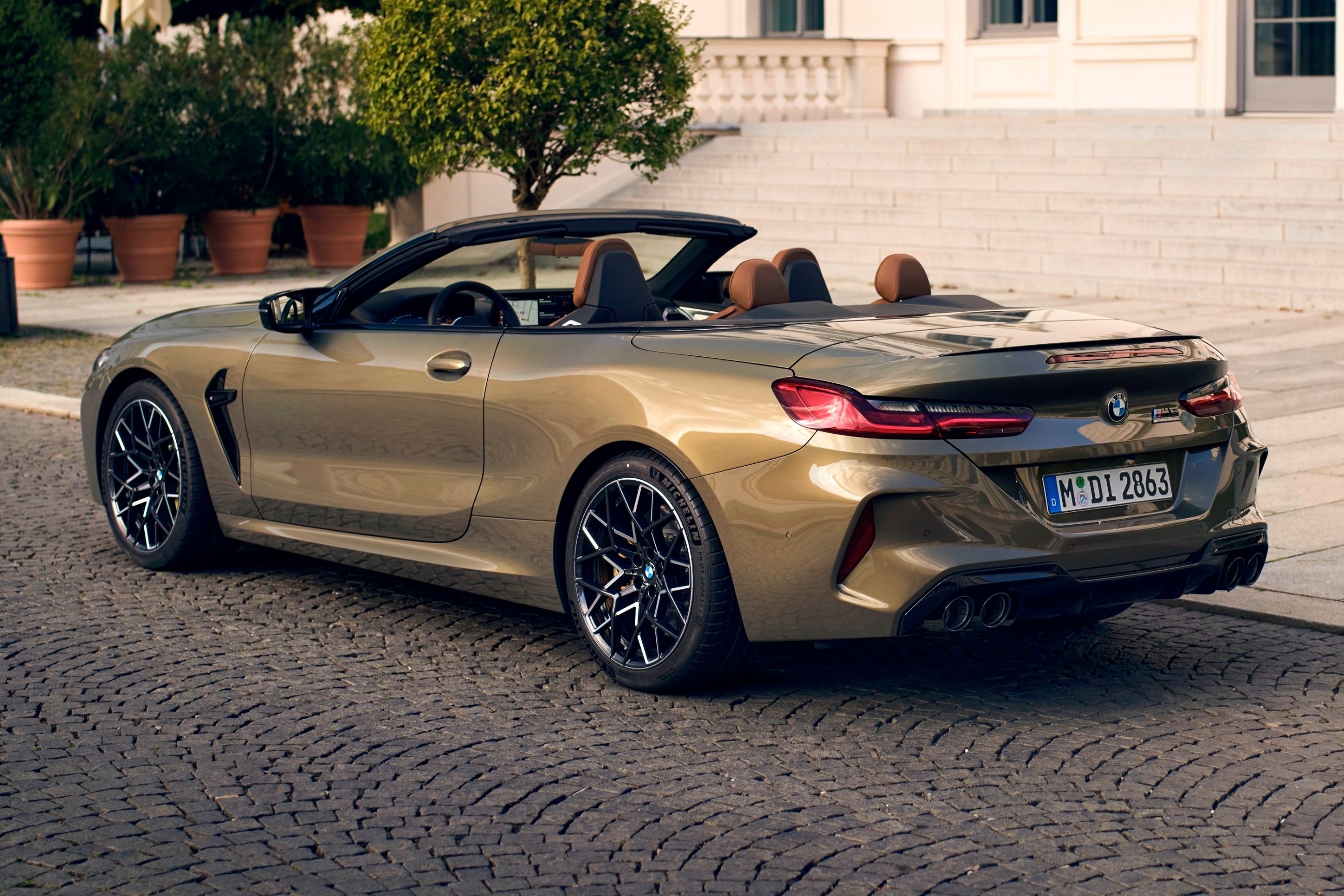 2023 BMW M8 Convertible - Review