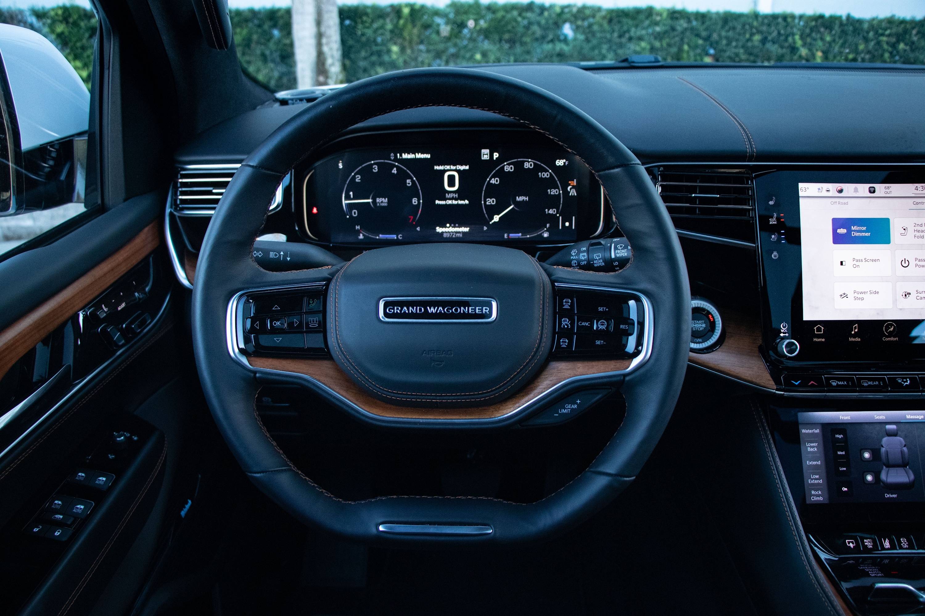 2023 Jeep Grand Wagoneer Interior Photos