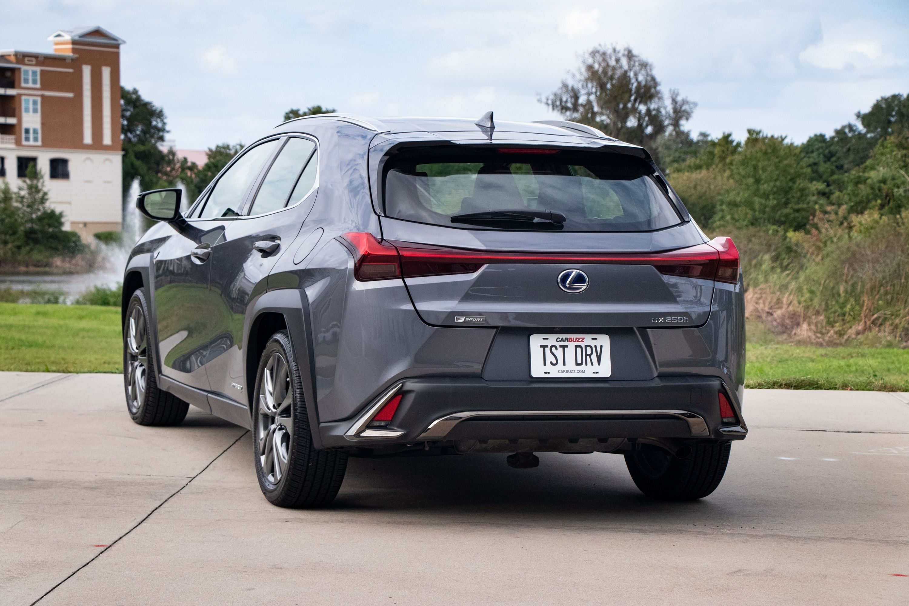 Lexus Finally Discontinues Blandest Model With Special Edition Send-Off