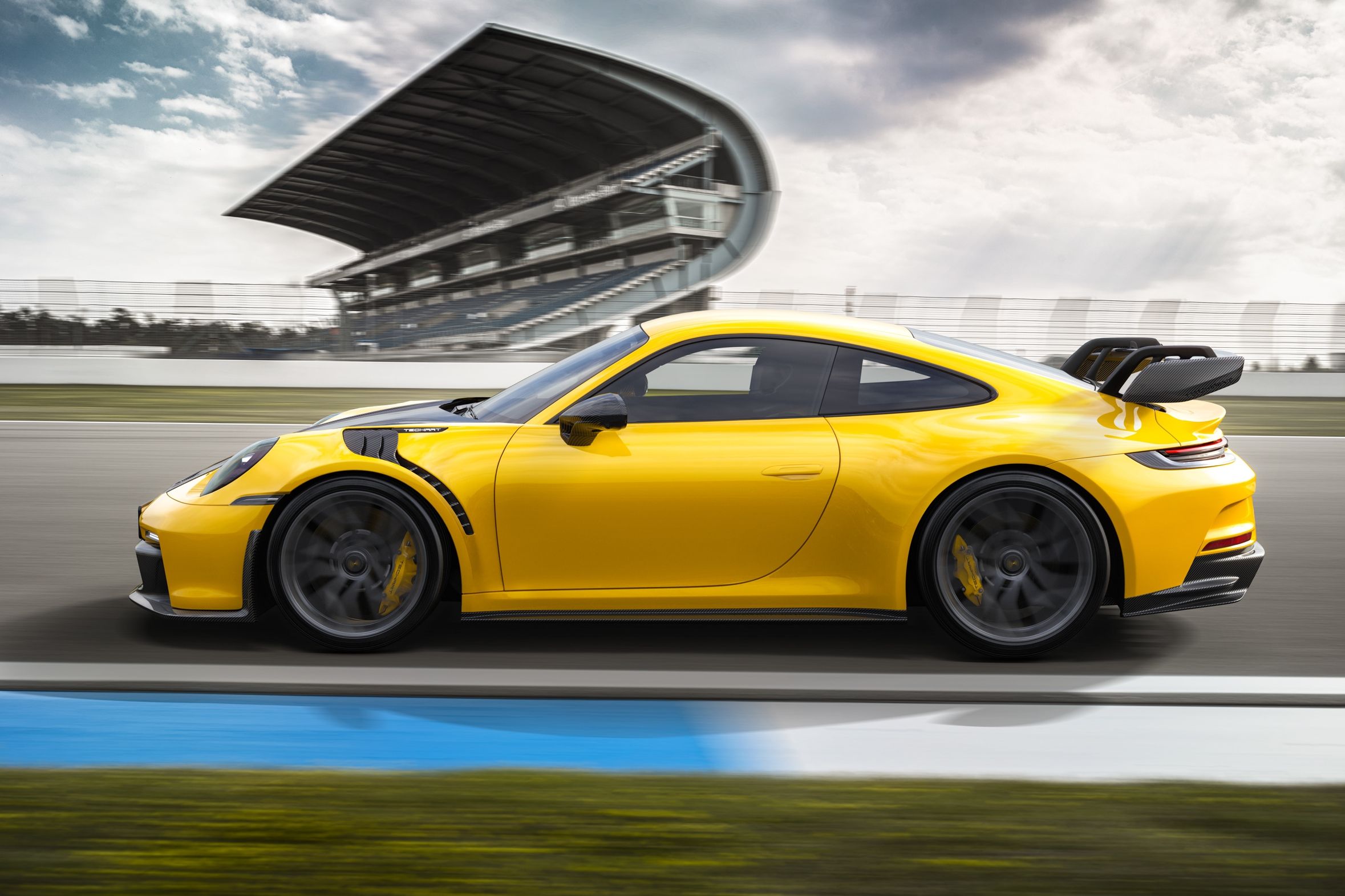 Porsche 911 GT3 Gets Sweet New Carbon-Fiber Package
