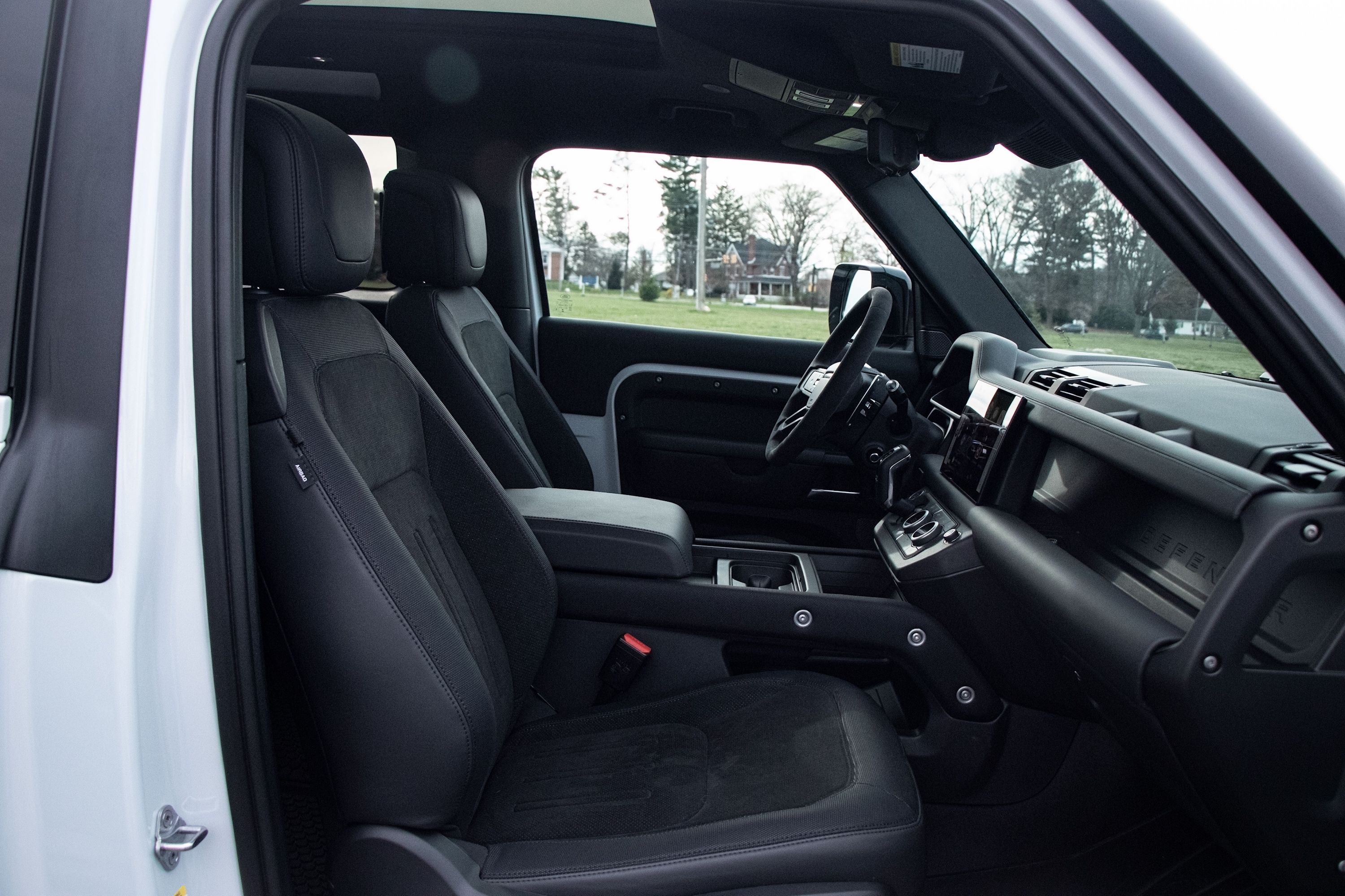 2021 Land Rover Defender Interior Photos