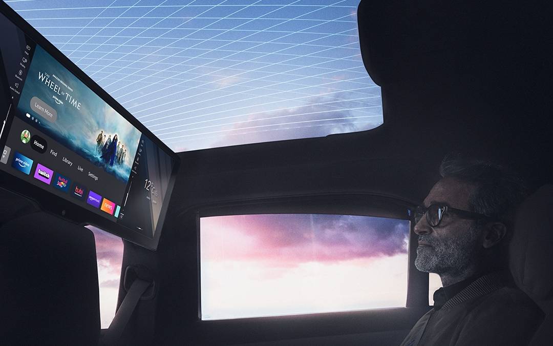 The BMW i7 Will Have A MASSIVE 8K Rear Screen