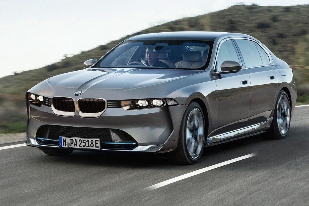 The Sharknose E32 Makes The New BMW 7 Series Look Amazing